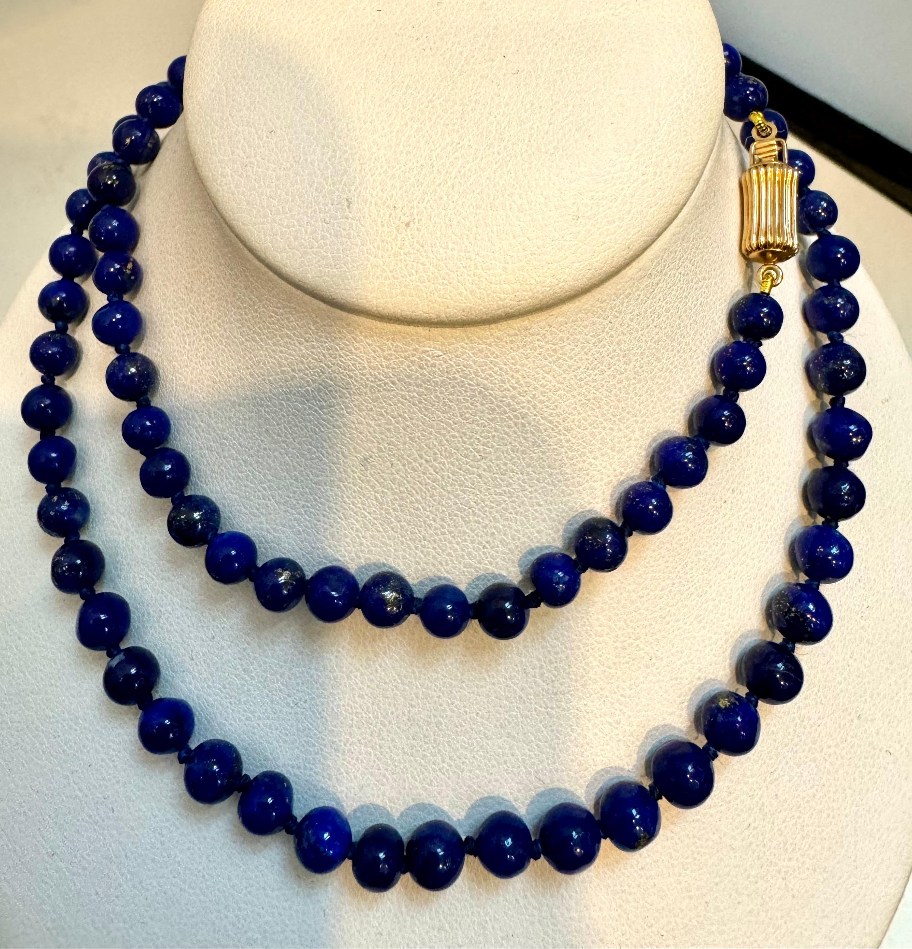 Collier vintage à un seul brin en lapis-lazuli avec fermoir en or jaune 14 carats en vente 4