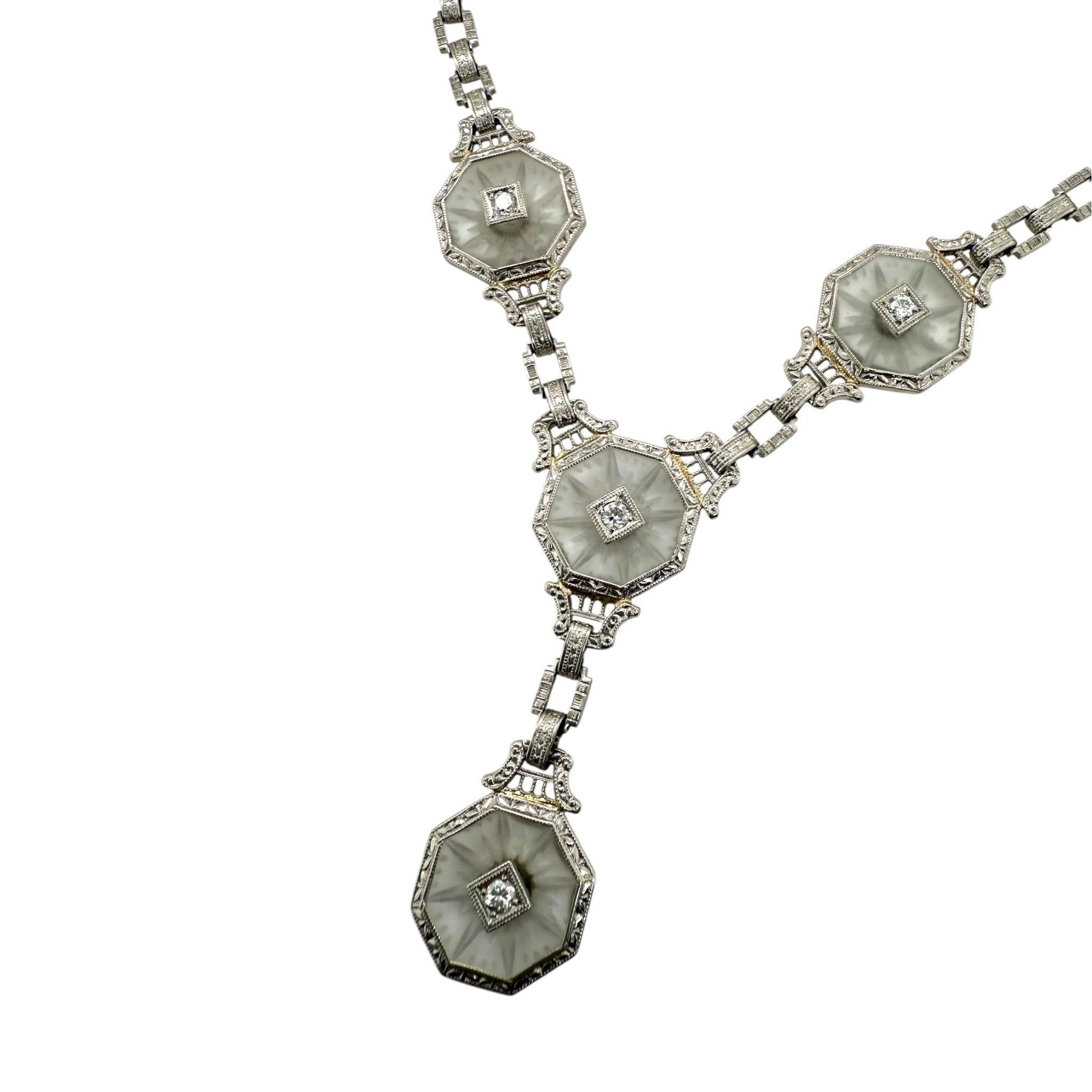 Vintage Unique Campher Glas Filigran Stil Halskette im Zustand „Gut“ im Angebot in Montgomery, AL