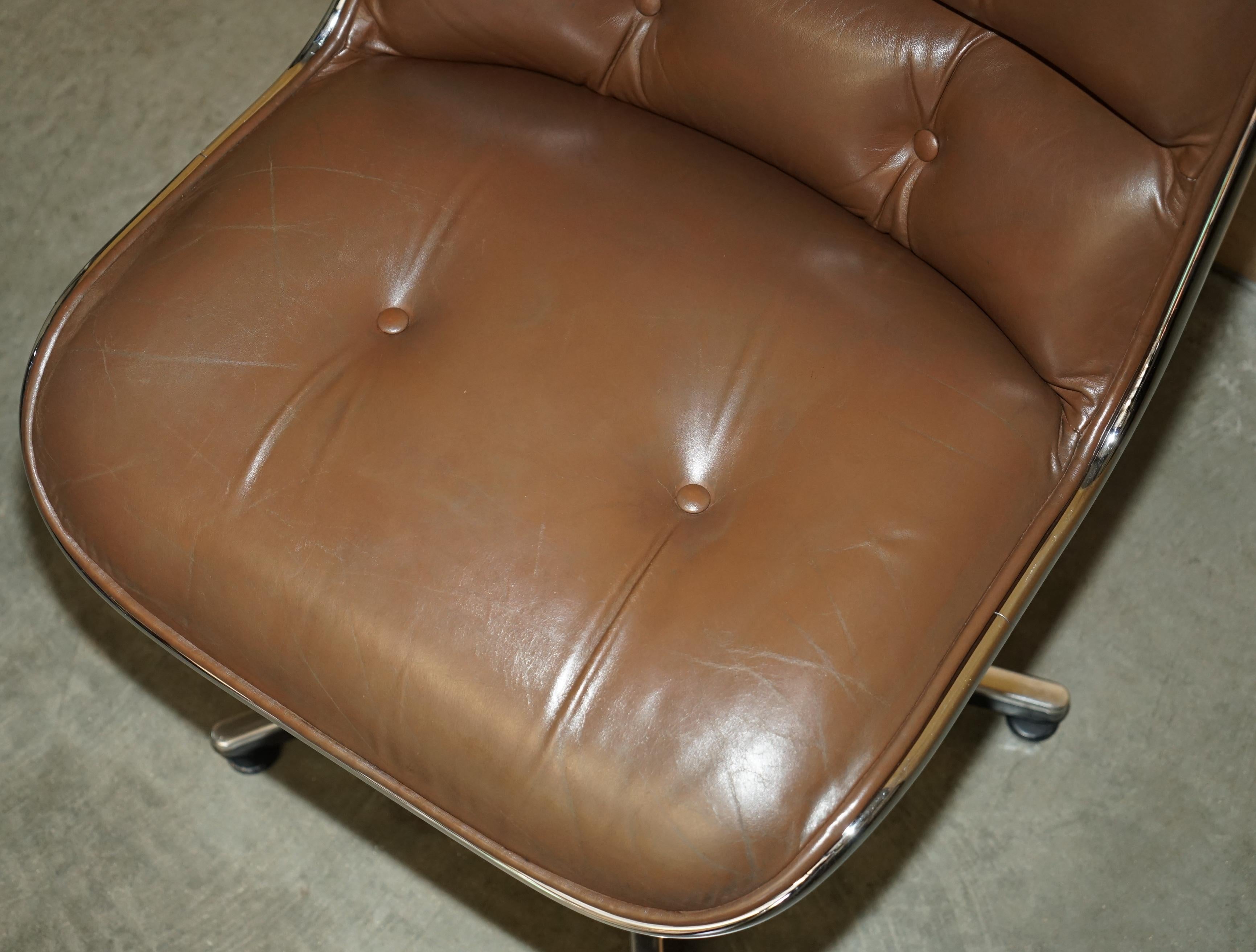 ViNTAGE UNIQUE CHARLES POLLOCK FOR KNOLL BROWN LEATHER OFFICE ARMCHAIR In Good Condition For Sale In West Sussex, Pulborough