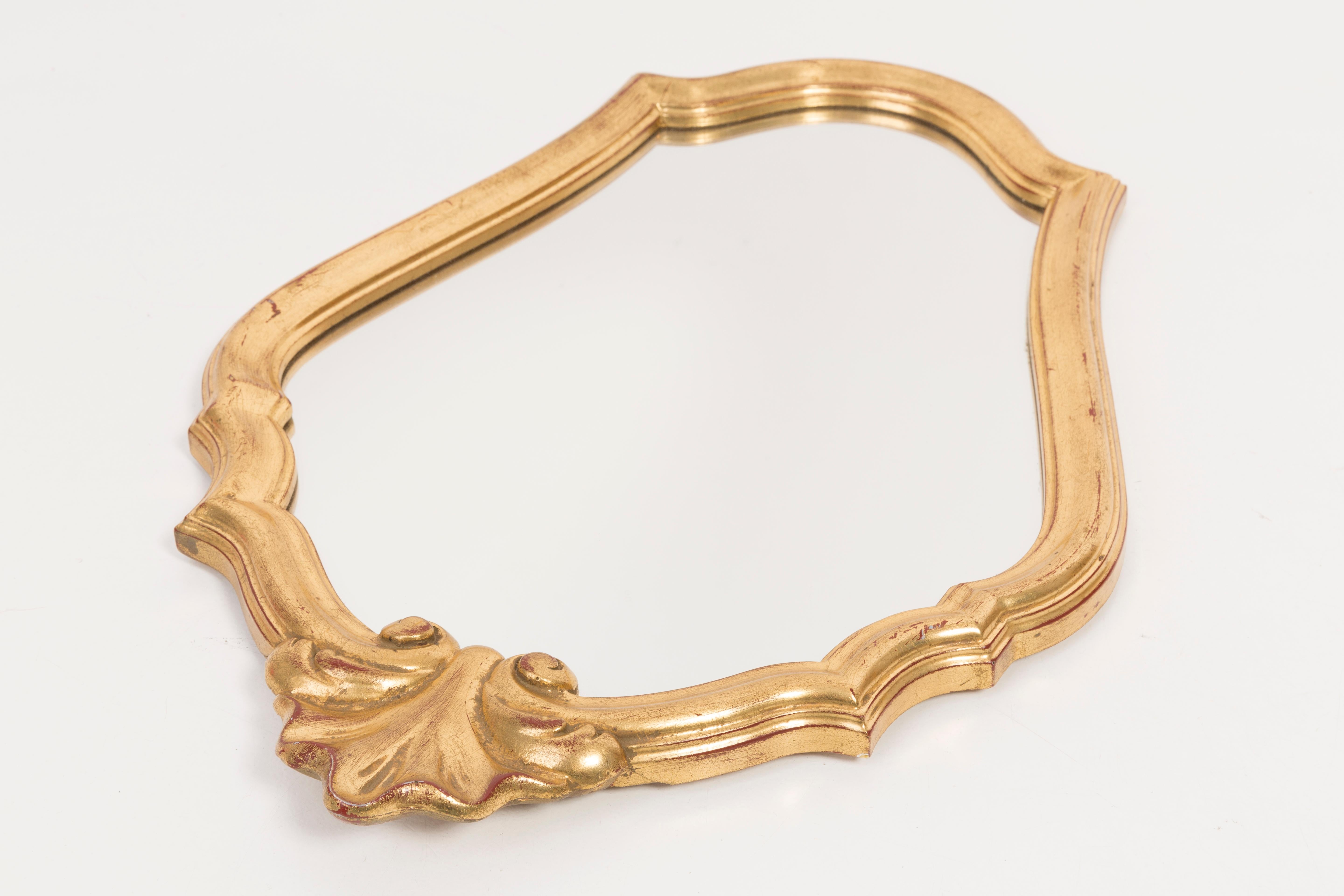 Dekorativer Vintage-Holzspiegel in einzigartiger Form aus Gold, Belgien, 1960er Jahre im Angebot 1