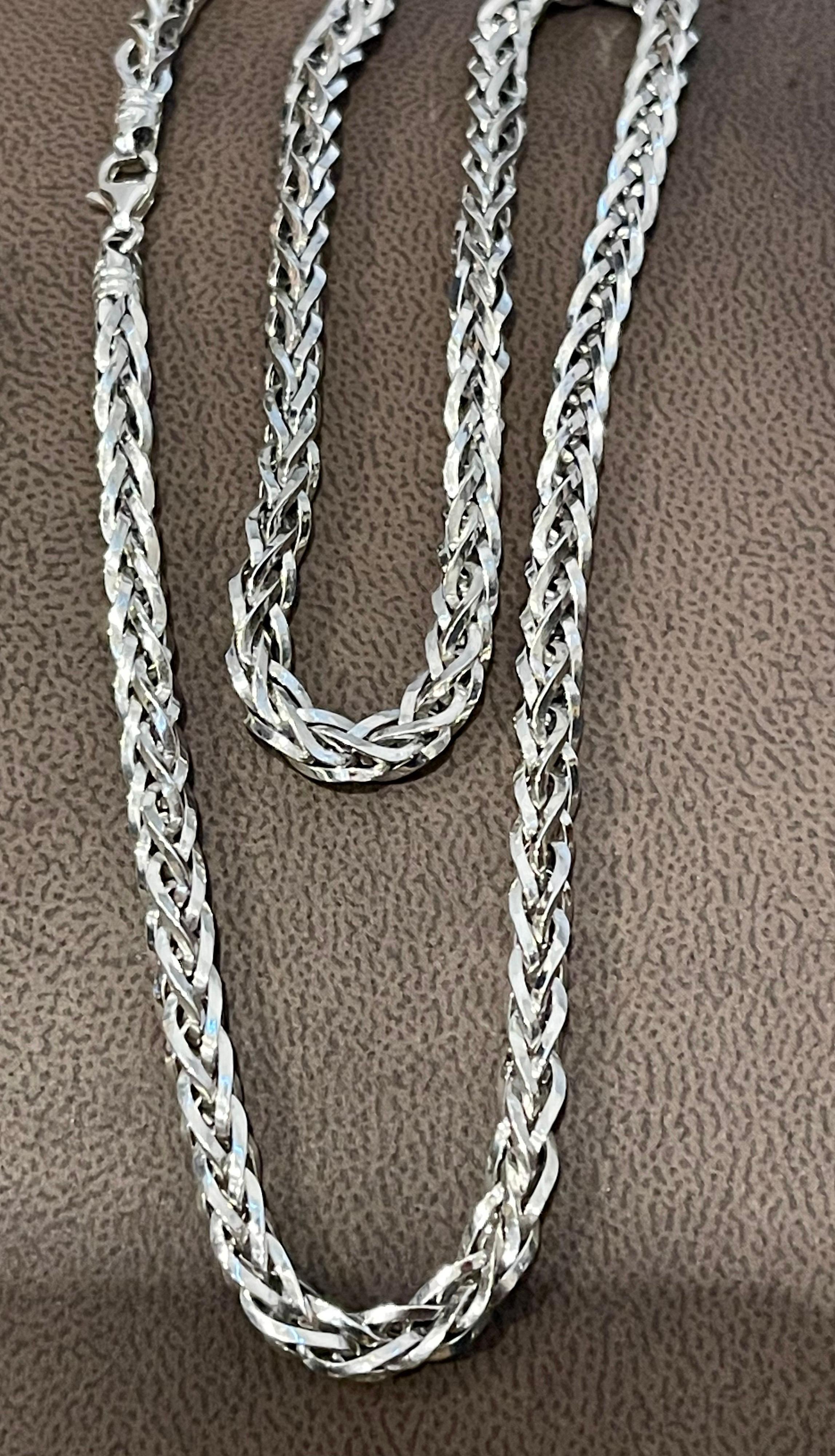Vintage Unisex 14kt White Gold 18 in Hollow Wheat Chain, Italian, 11 Gm In Excellent Condition For Sale In New York, NY