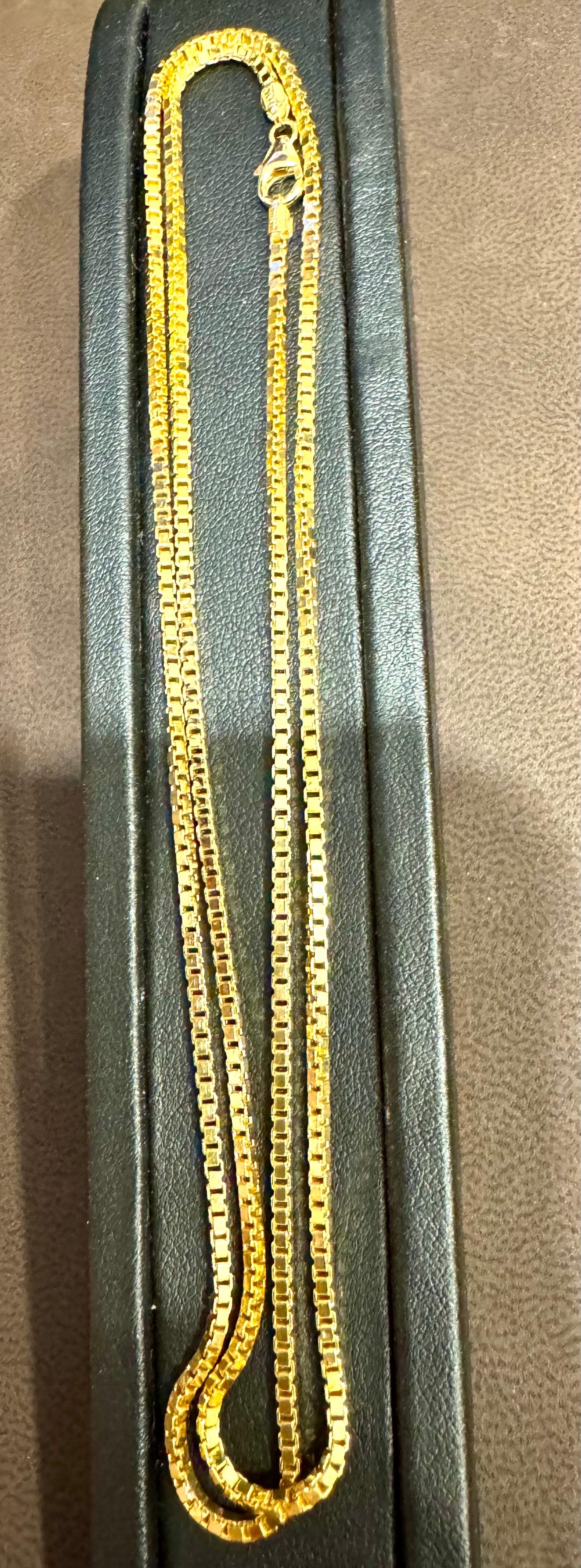 Vintage Unisex 18 Karat Yellow Gold Box chain Necklace, Italian 24