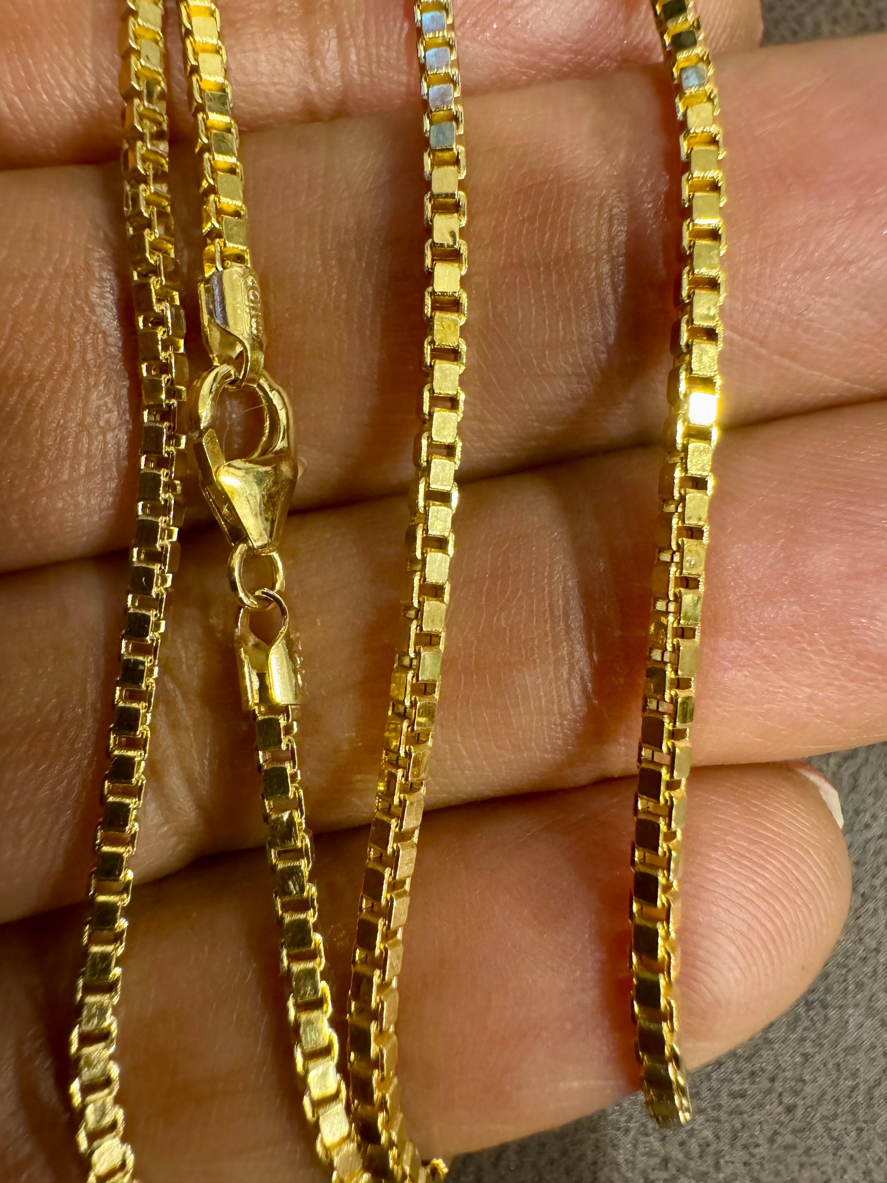 Vintage Unisex 18 Karat Yellow Gold Box chain Necklace, Italian 24