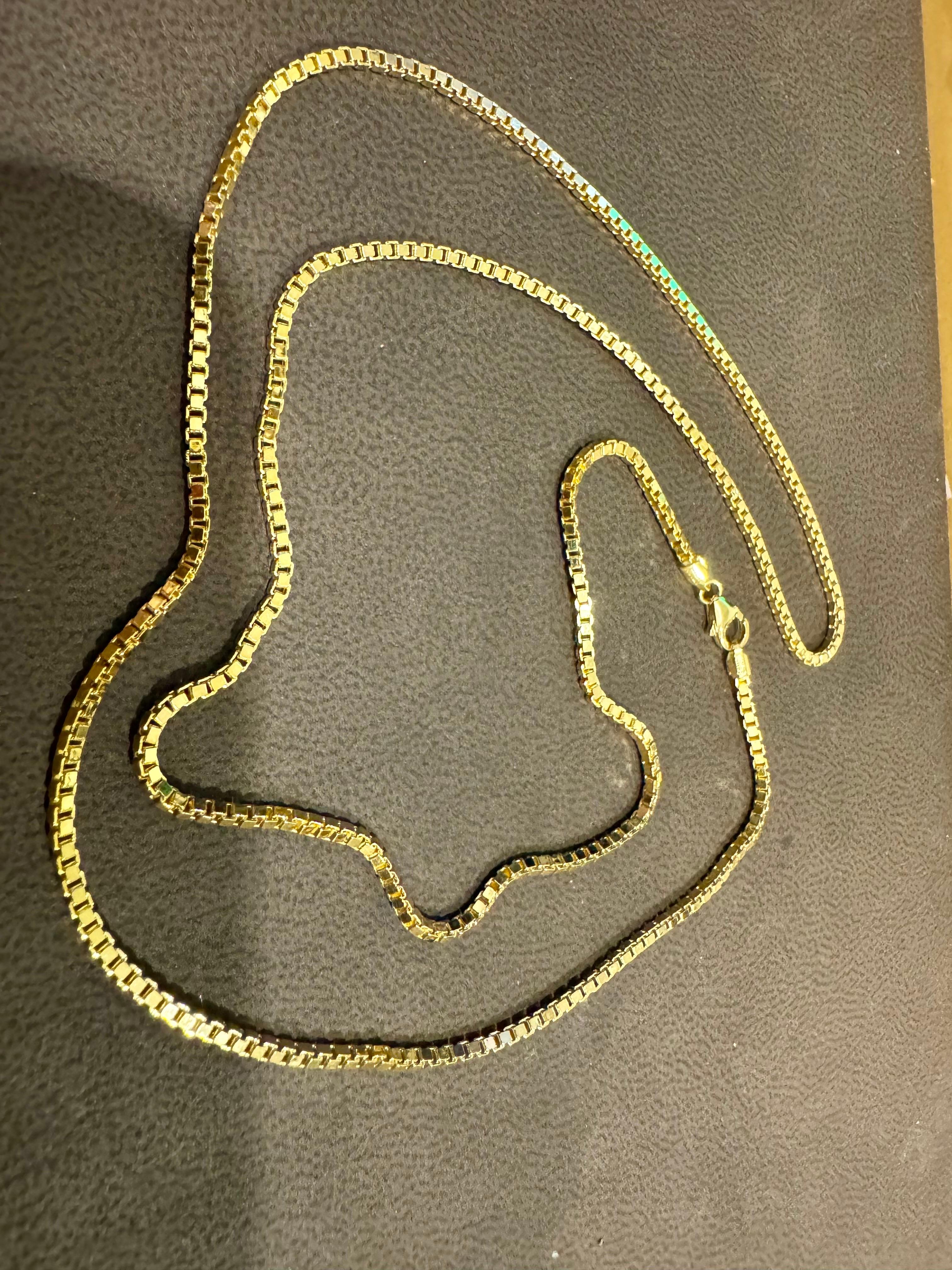 Vintage Unisex 18 Karat Yellow Gold Box chain Necklace, Italian 24