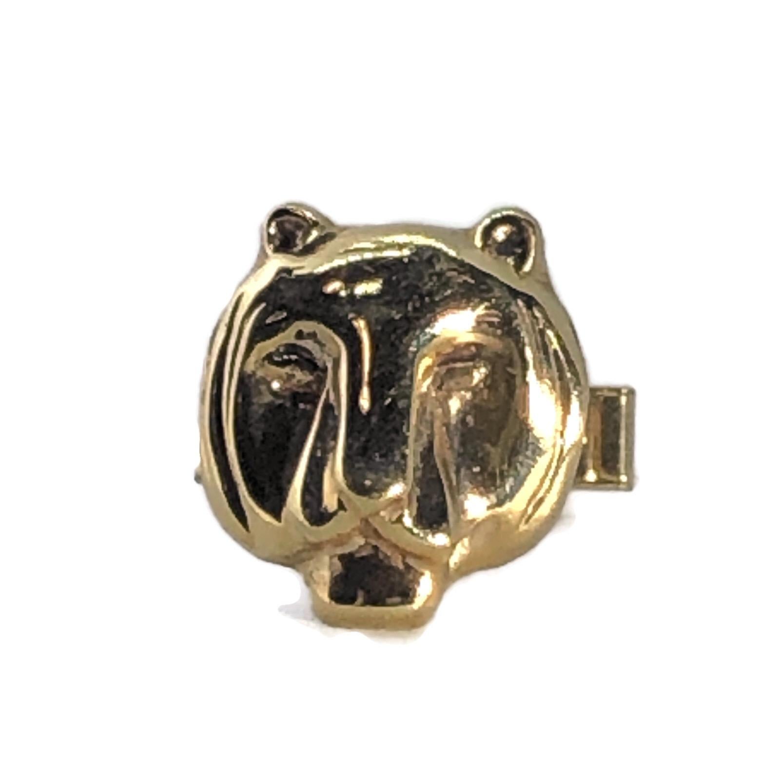 Vintage Unisex Cufflinks in Lion and Lioness Design Made in 14 Karat Yellow Gold For Sale 1