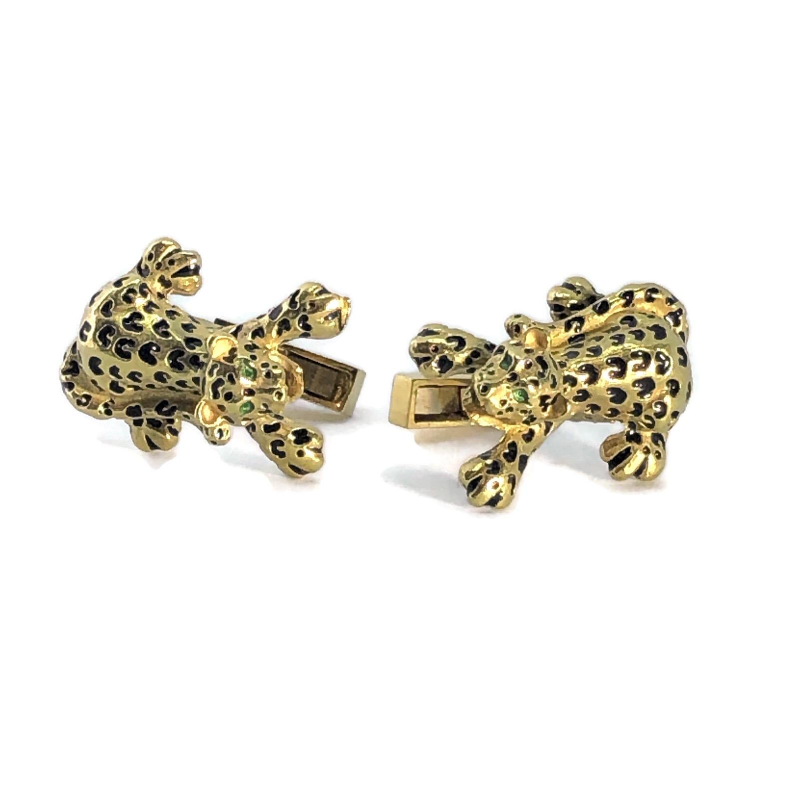 Unique collectible Vintage 18k yellow gold men's or ladies' cufflinks in mint condition although they are probably from the 1950's or 60's.  They are naturalistic and would make a wonderful addition to any owner of important jewelry. 

Add to your