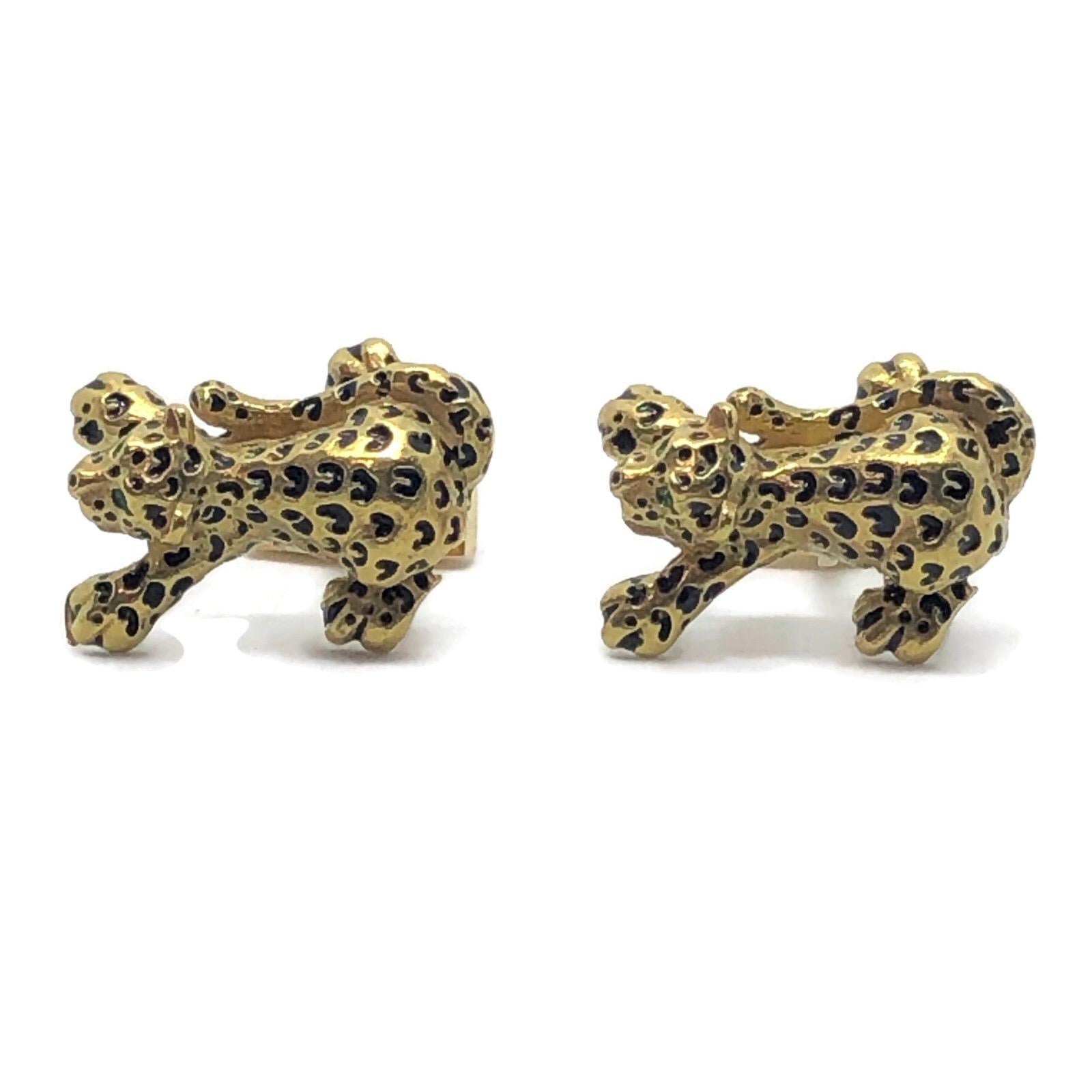 Vintage Unisex Cufflinks of Tigers Made In Italy  In 18k Gold With Emerald Eyes For Sale 4