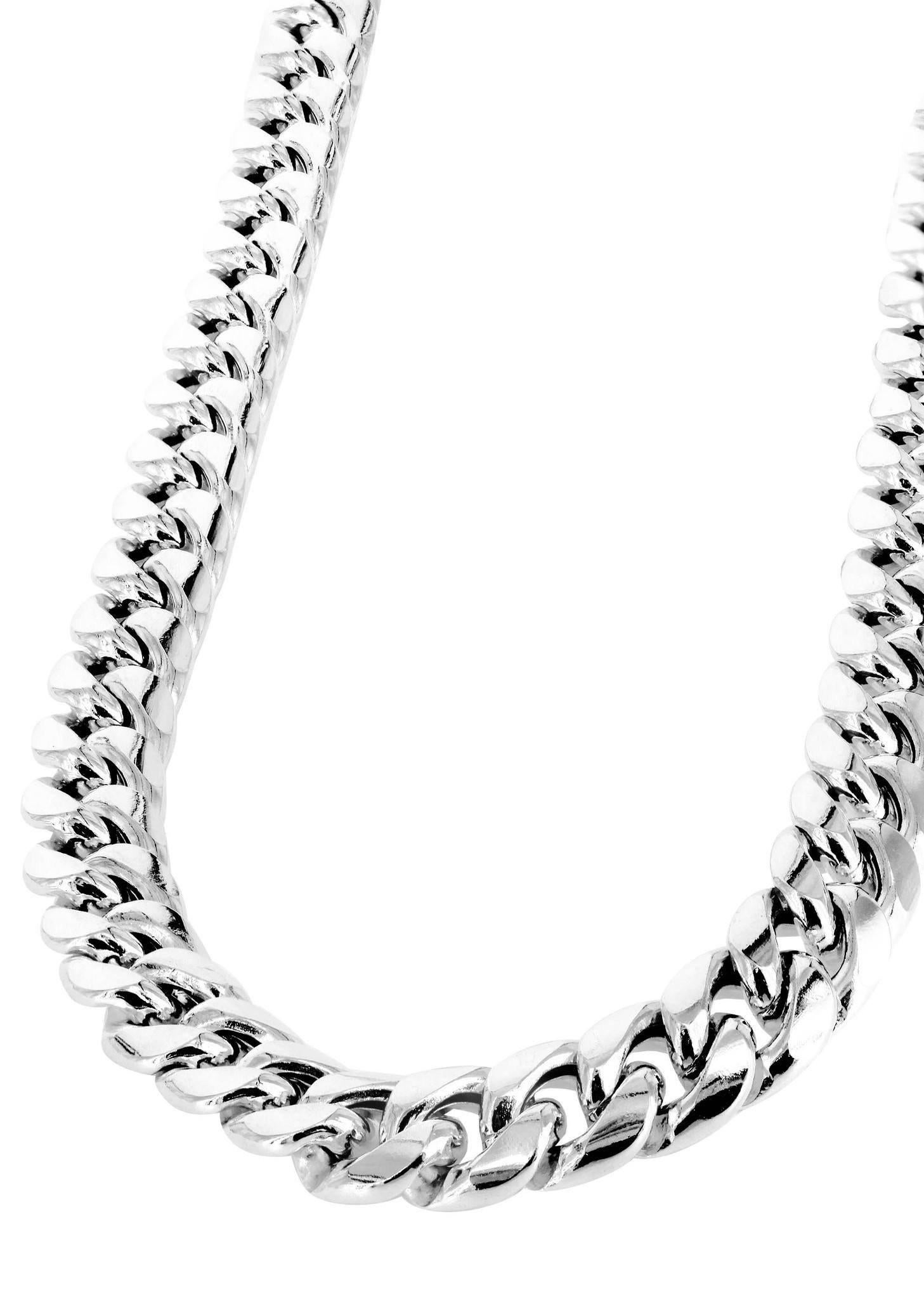 Vintage Unisex Miami Cuban Link solide Kette 32Gm , 7 MM & 21 Zoll lang, Italienisch  
7  MM breit
21 Zentimeter lange Halskette
Hummerschließe
Das Gewicht der Halskette beträgt 32 Gramm 

Bitte sehen Sie sich alle Bilder an
Es ist sehr schwer, die