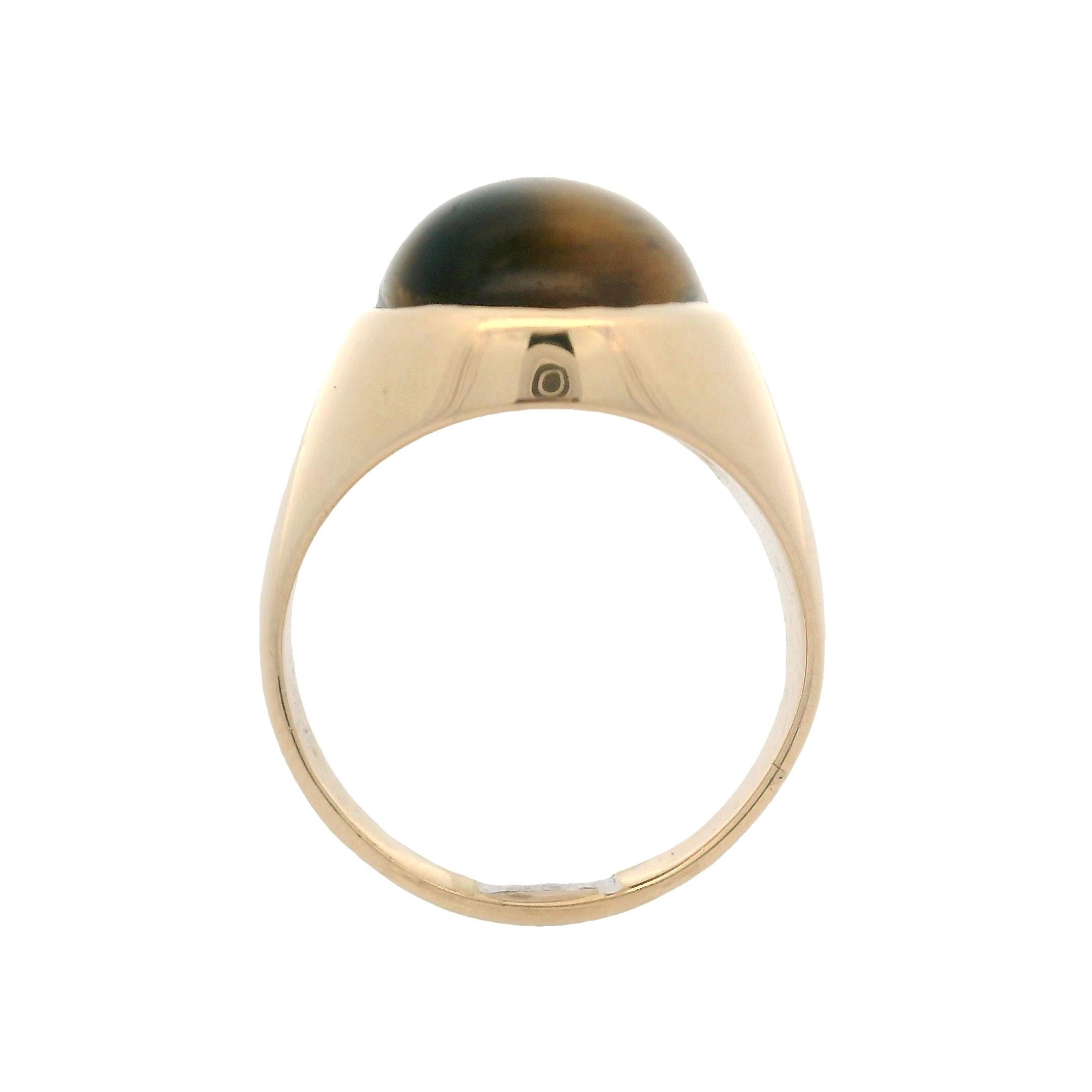 Vintage Unisex Solid Yellow Gold Large Tiger's Eye Bezel Solitaire Ring For Sale 5