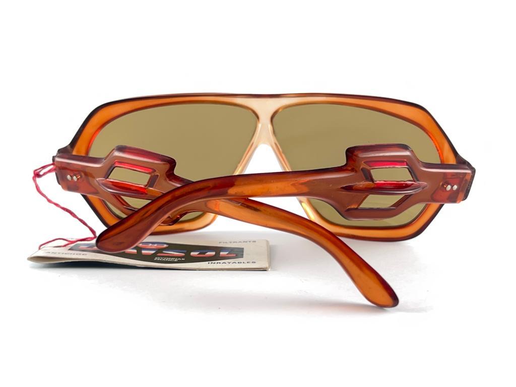 Vintage Unisol Oversized Translucent Honey 1970'S Sunglasses Made In France For Sale 6