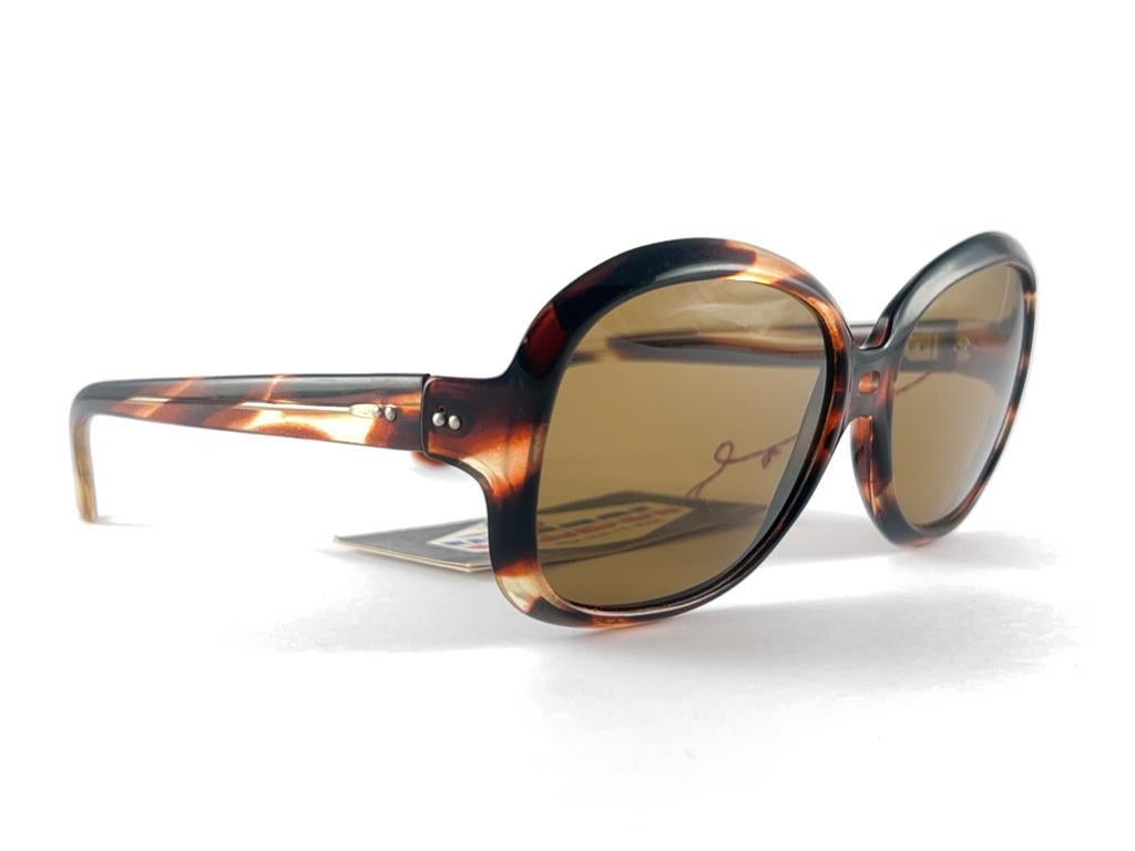 Vintage Unisol Oversized Translucent Tortoise 1970'S Sunglasses Made In France In New Condition For Sale In Baleares, Baleares