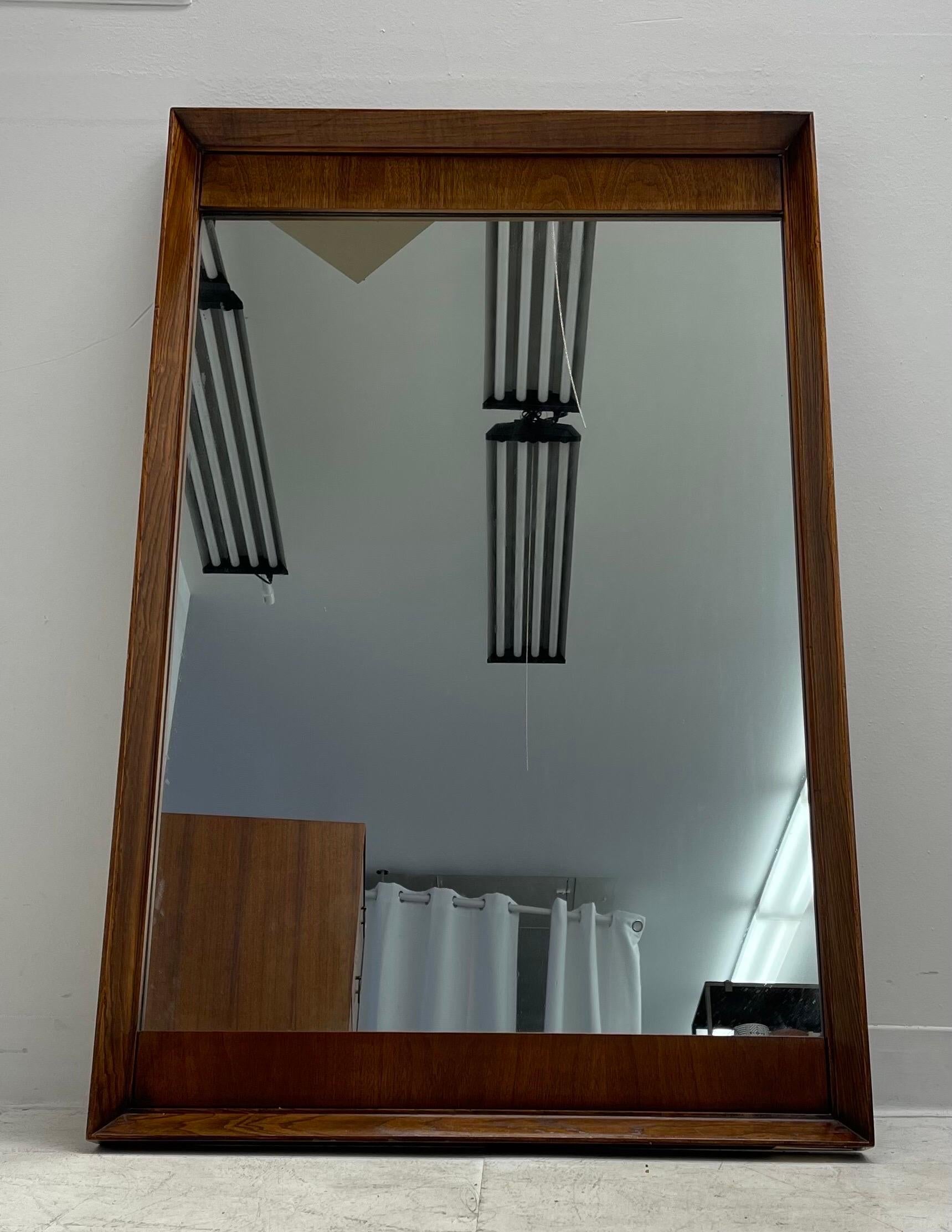 Vintage United CO. Miroir moderne du milieu du siècle Bon état - En vente à Seattle, WA