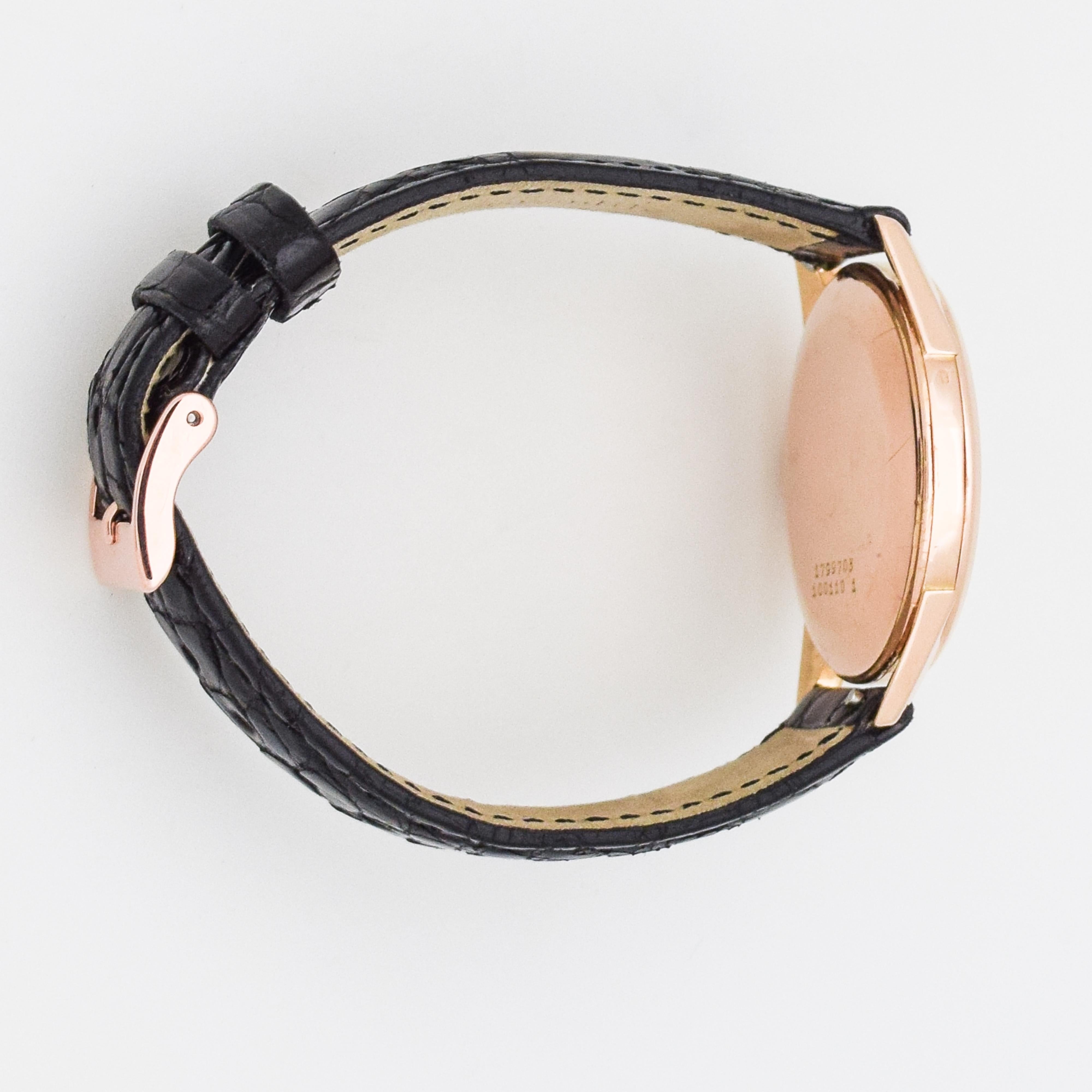 Vintage Universal Geneve 18 Karat Rose Gold Watch, 1956 For Sale 1