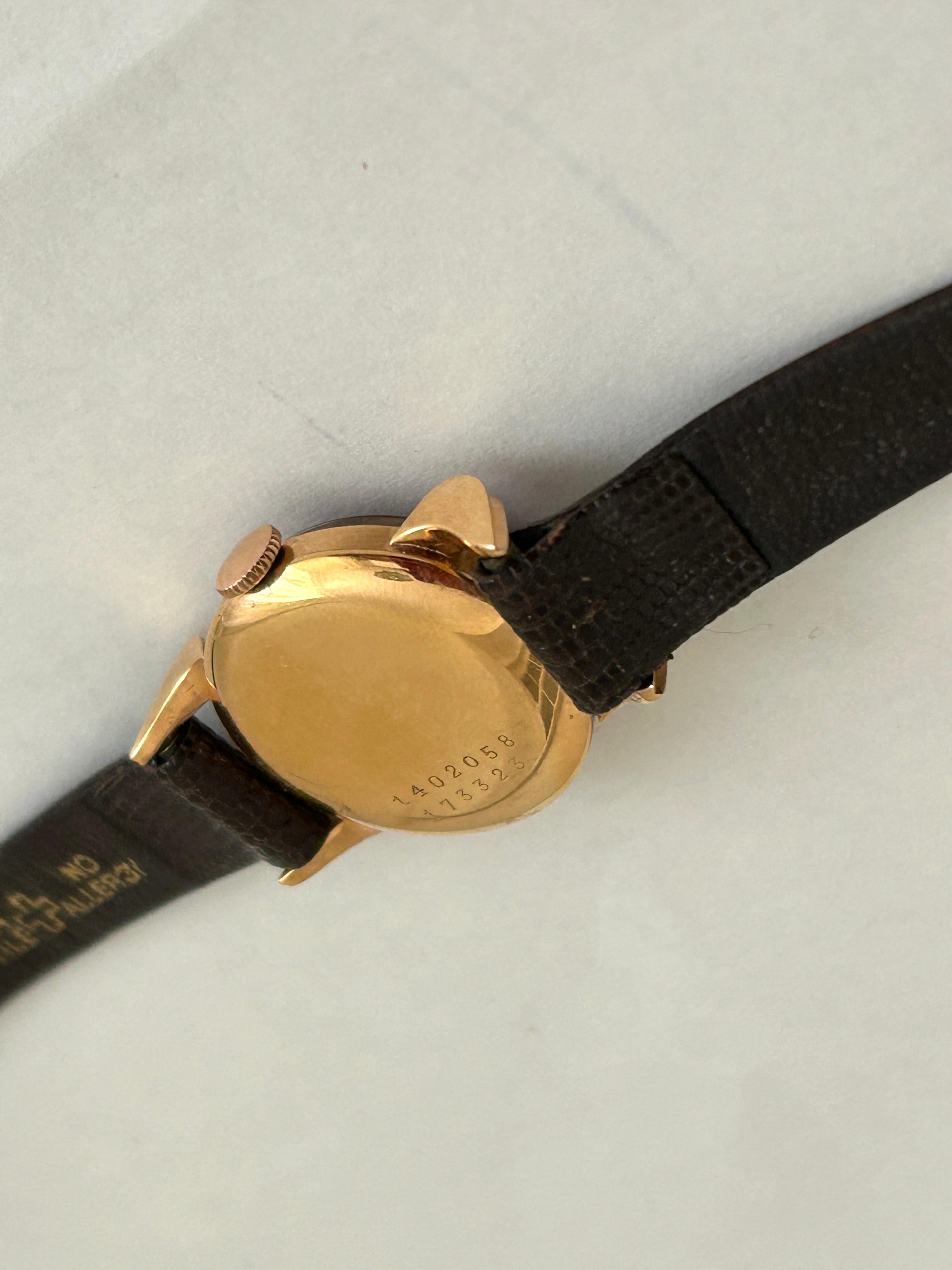 Vintage Universal Geneve 18k Rose Gold Wristwatch 1950 For Sale 2