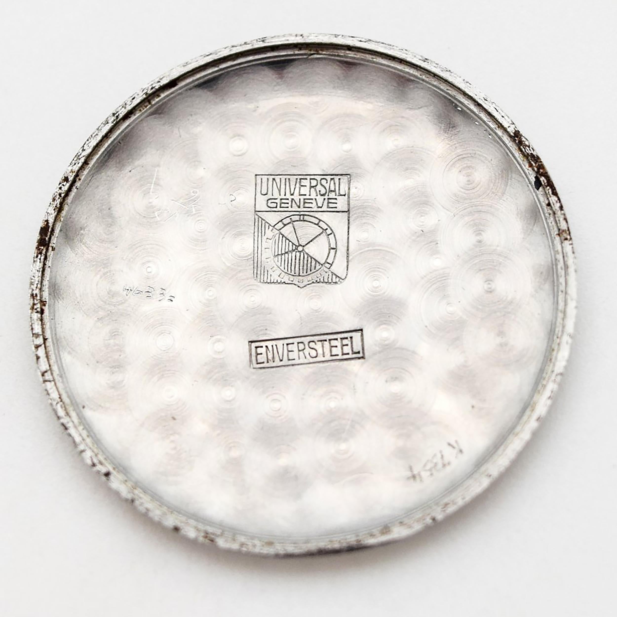 Vintage Universal Genève Triple Date Calendar Watch, 1942 For Sale 4
