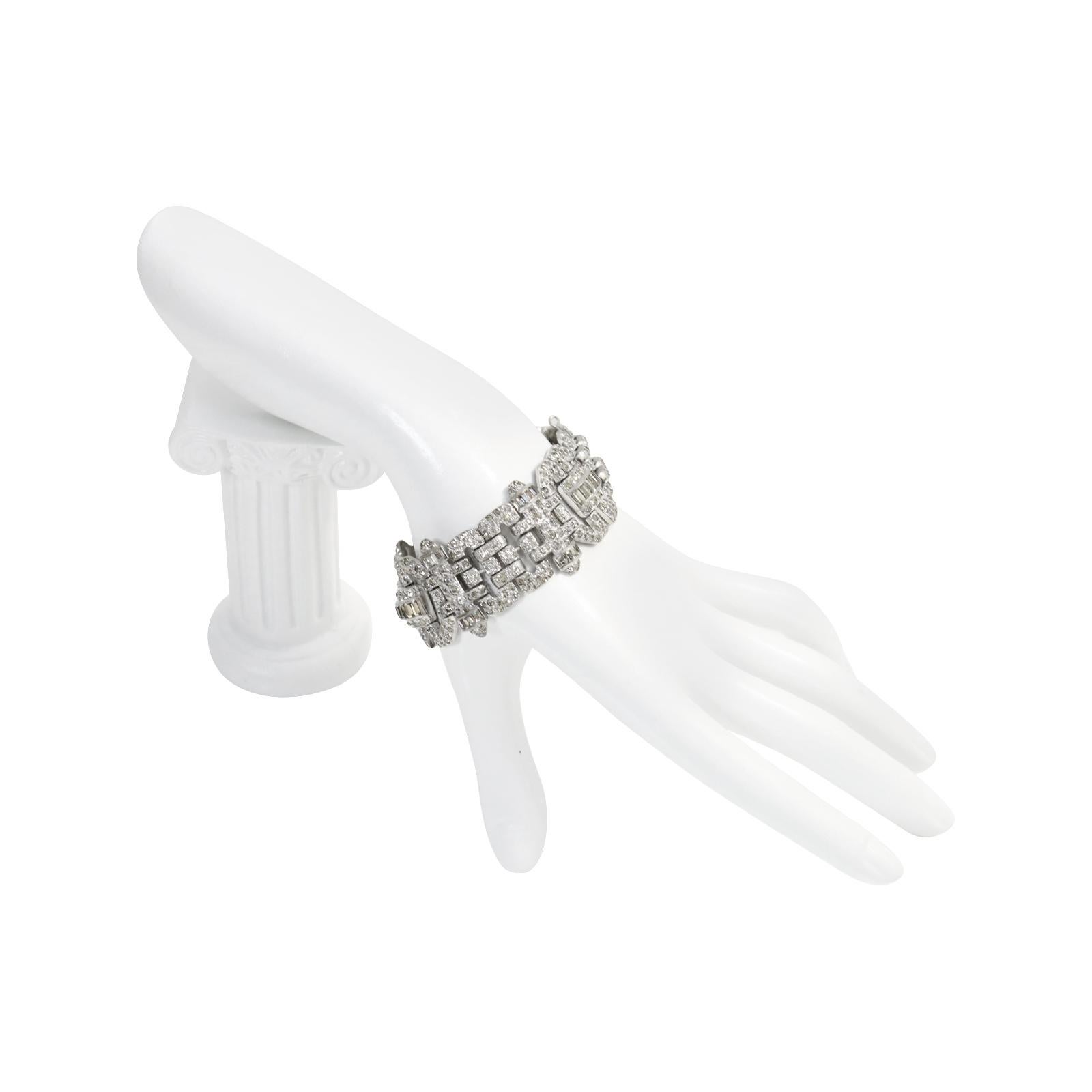 Vintage Unsigned  Diamante Art Deco Bracelet Circa en vente 3