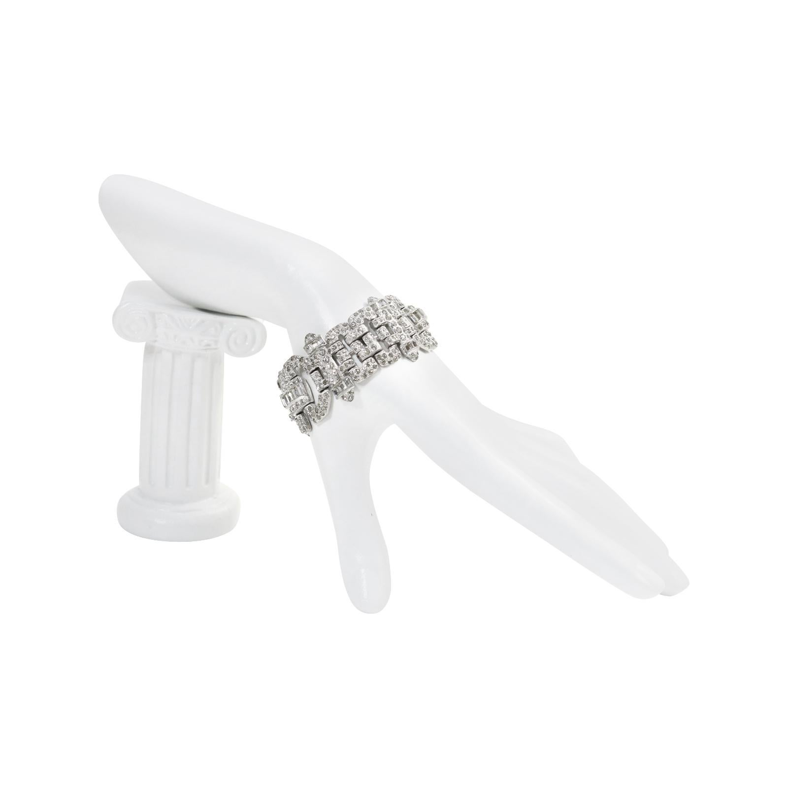 Vintage Unsigned  Diamante Art Deco Bracelet Circa en vente 4