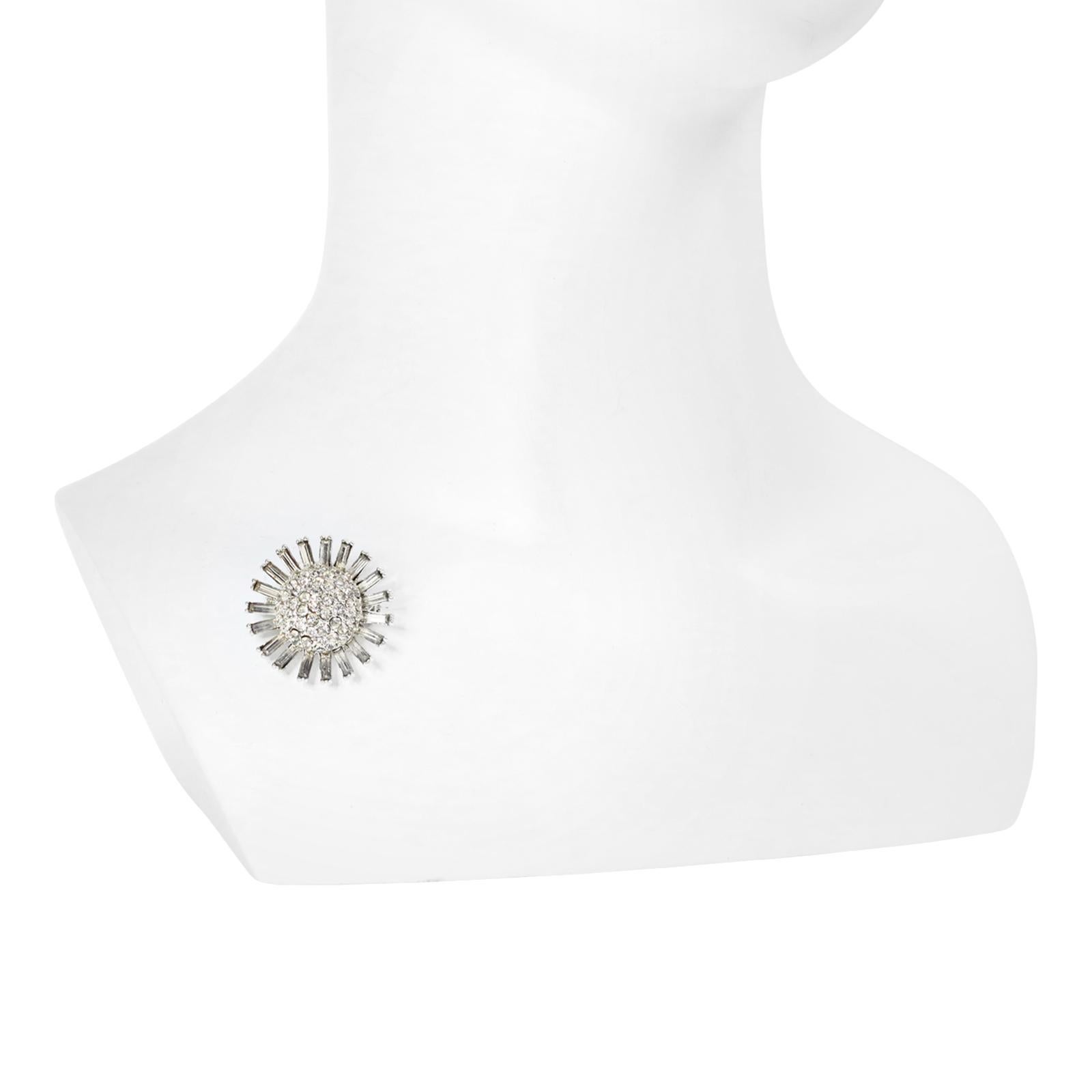 Moderne Broche vintage en forme de dôme en diamant non signée, années 1960 en vente