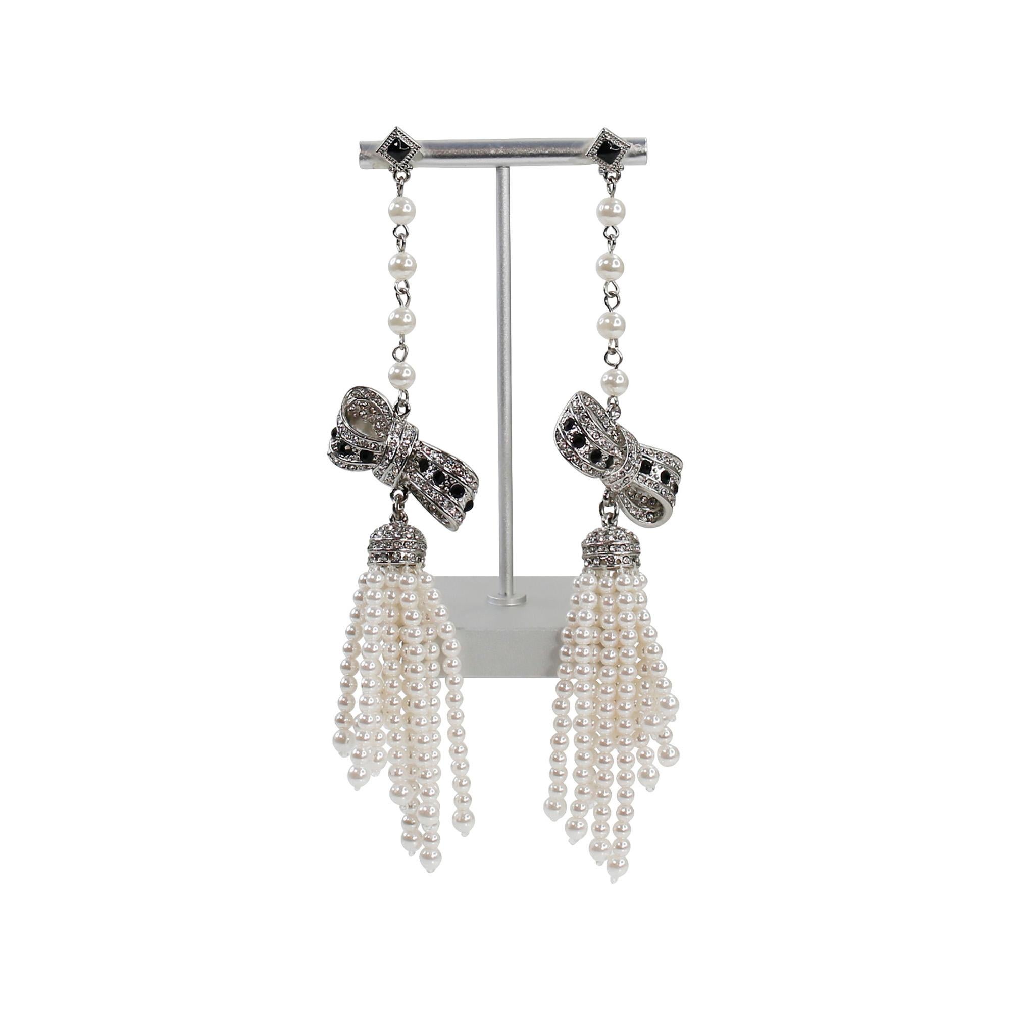 Women's Vintage Unsigned Long Dangling Pearl and Rhinestone Bow Earring, Circa 1990s For Sale