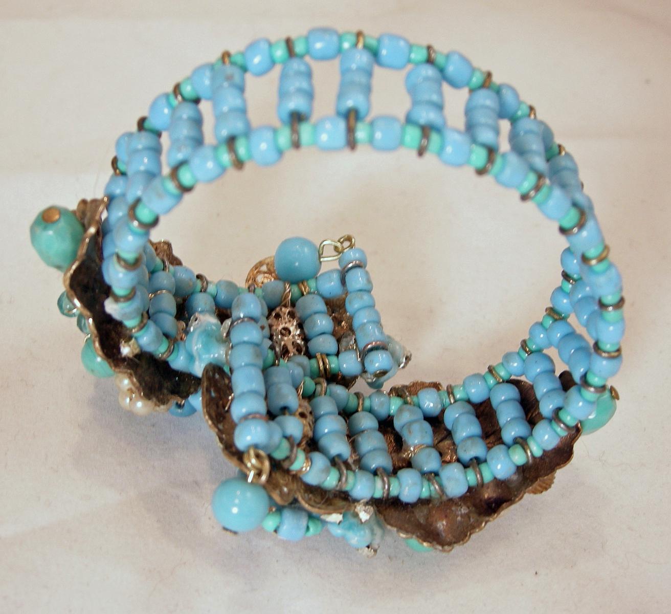 Vintage Unsigned Miriam Haskell Faux Turquoise, Pearl & Crystal Wrap Bracelet In Good Condition For Sale In New York, NY