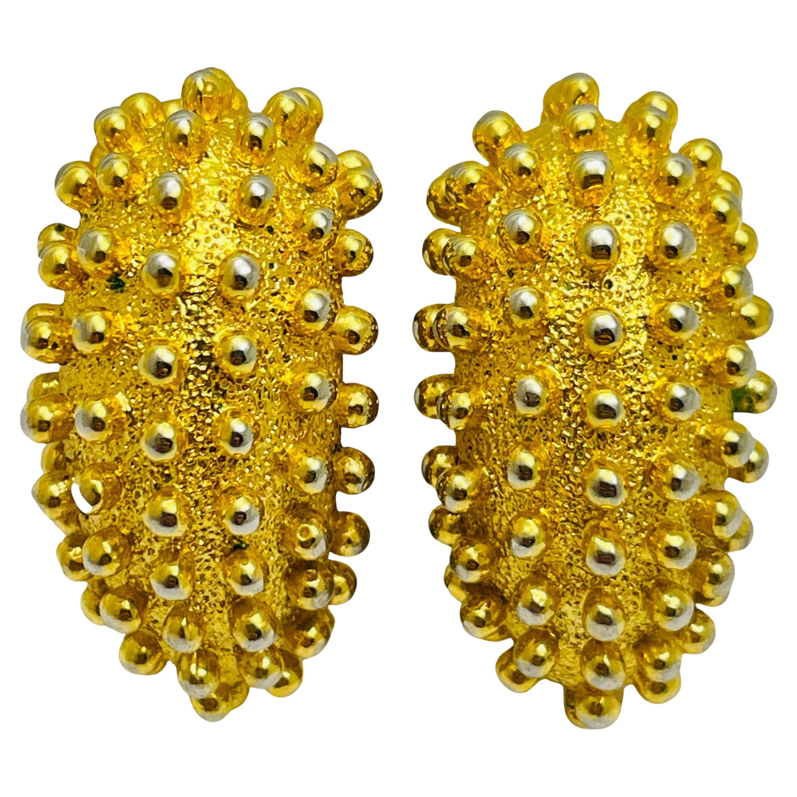 Orecchini a clip in oro a cerchio modernisti non firmati, vintage