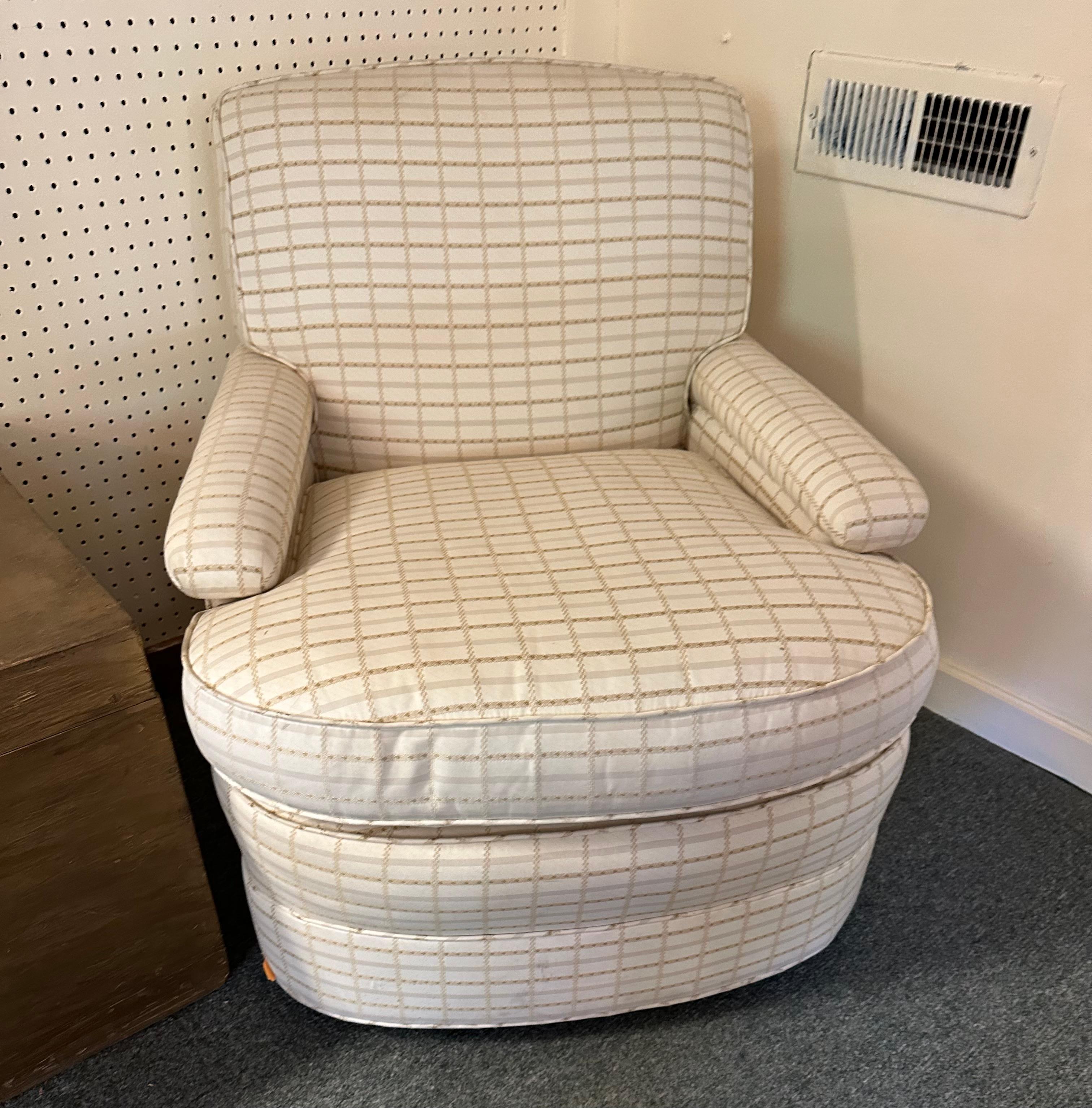 Gepolsterte Vintage-Loung-Stühle, 2 verfügbar (Moderne der Mitte des Jahrhunderts) im Angebot