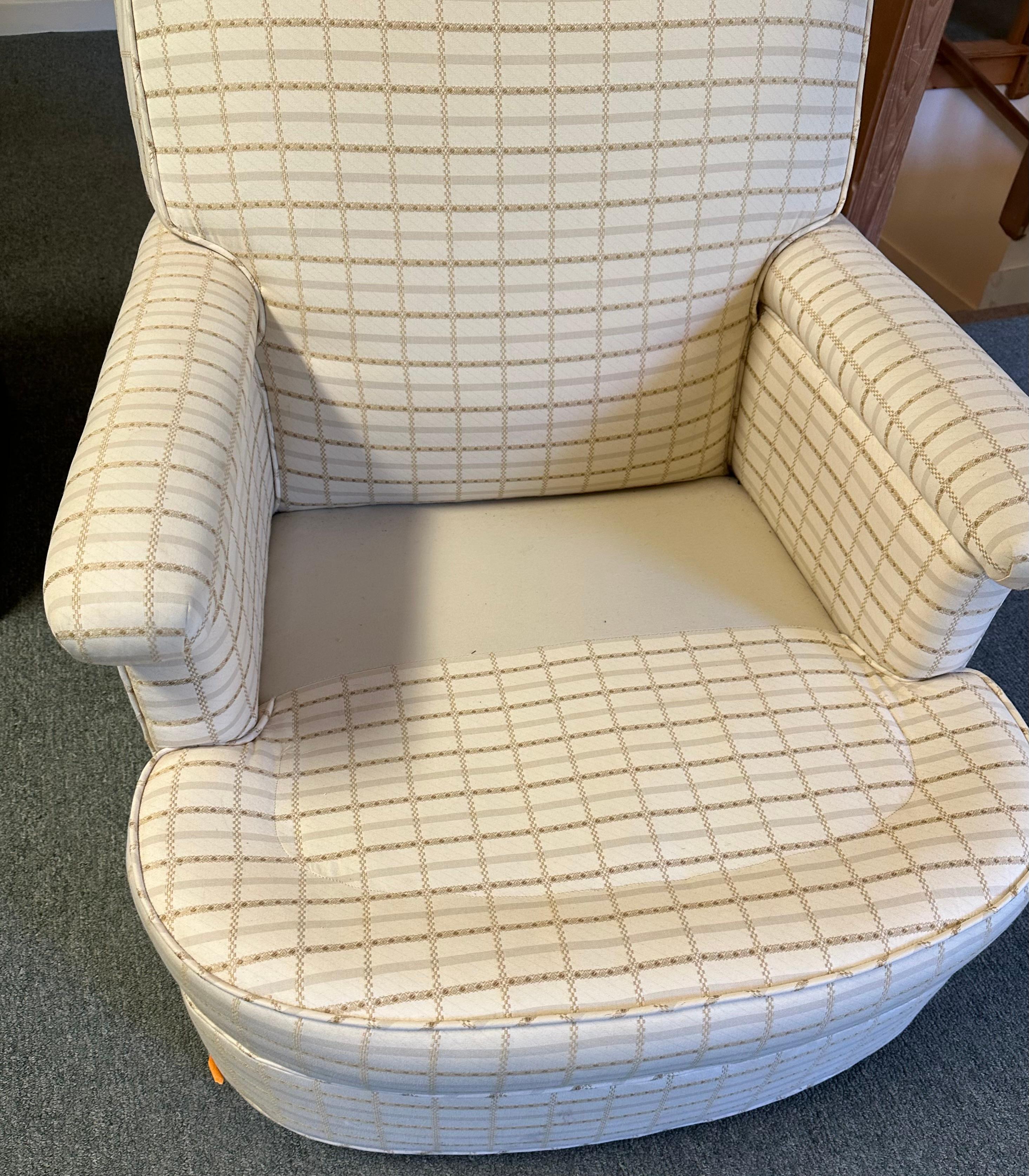 Gepolsterte Vintage-Loung-Stühle, 2 verfügbar (amerikanisch) im Angebot