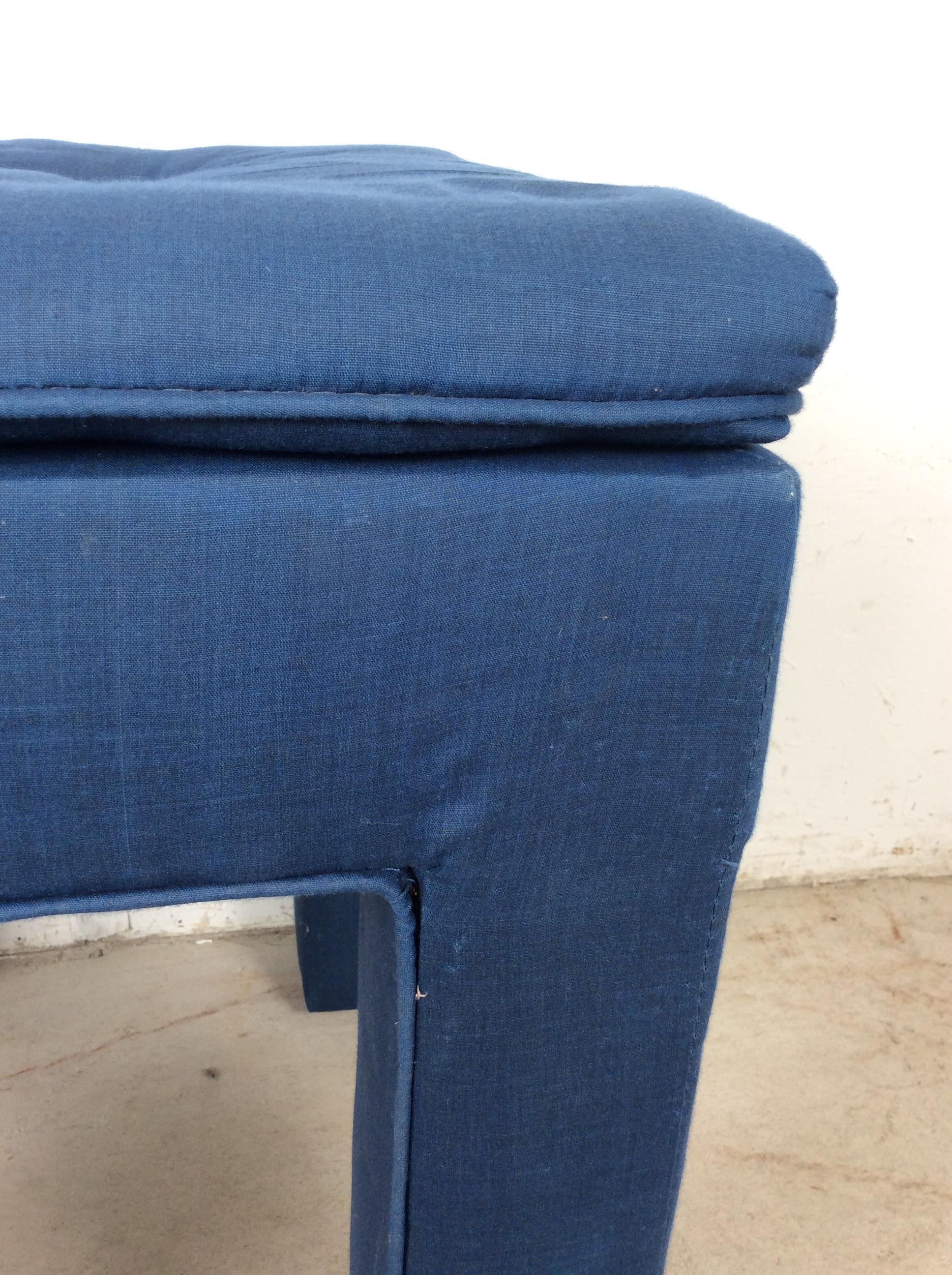Vintage Upholstered Parsons Style Stool with Tufted Seat en vente 6