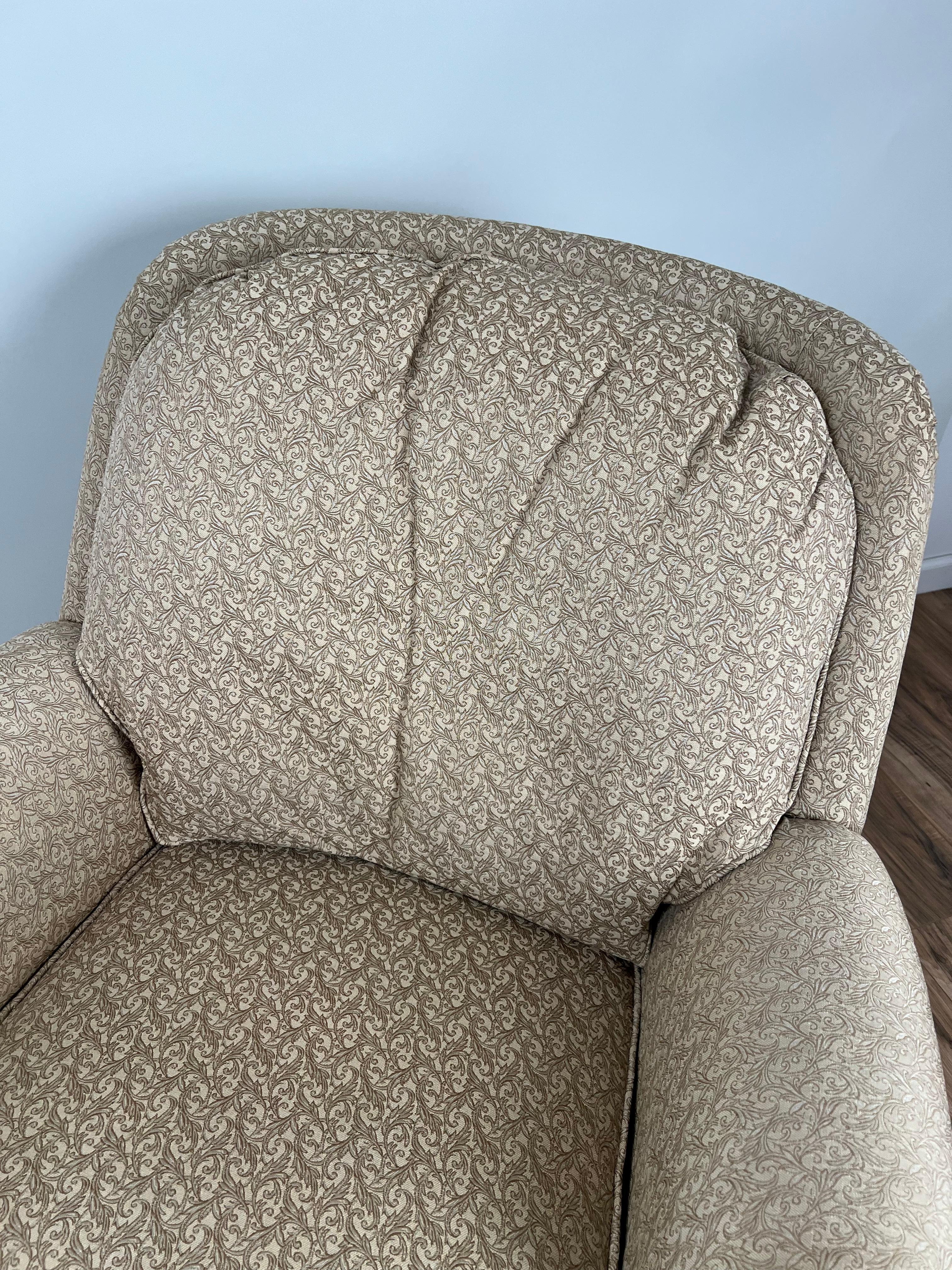 Vintage gepolsterter schaukelstuhl und osmane von Jessica Charles im Zustand „Gut“ im Angebot in Westfield, MA