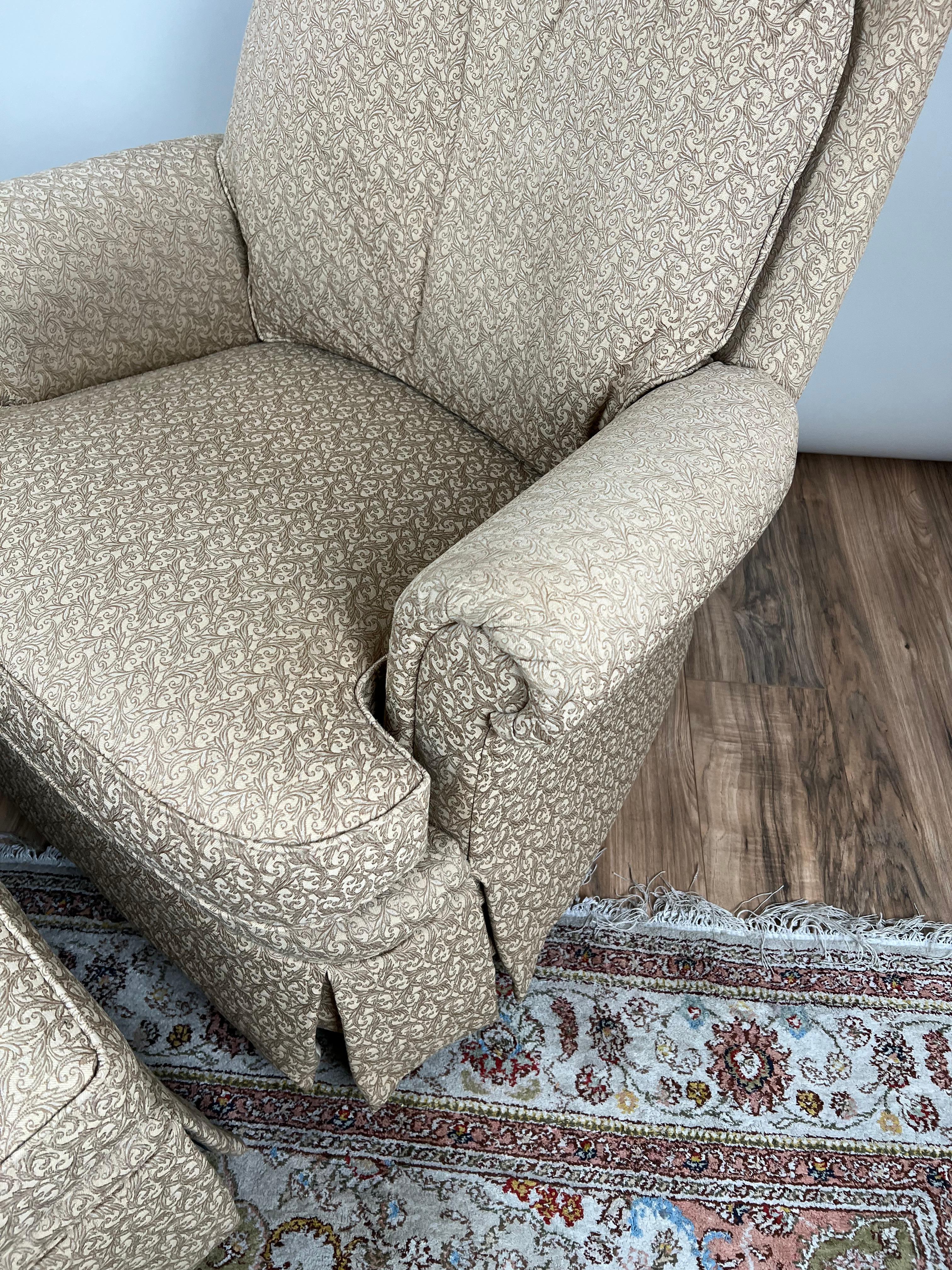 Vintage gepolsterter schaukelstuhl und osmane von Jessica Charles (Stoff) im Angebot