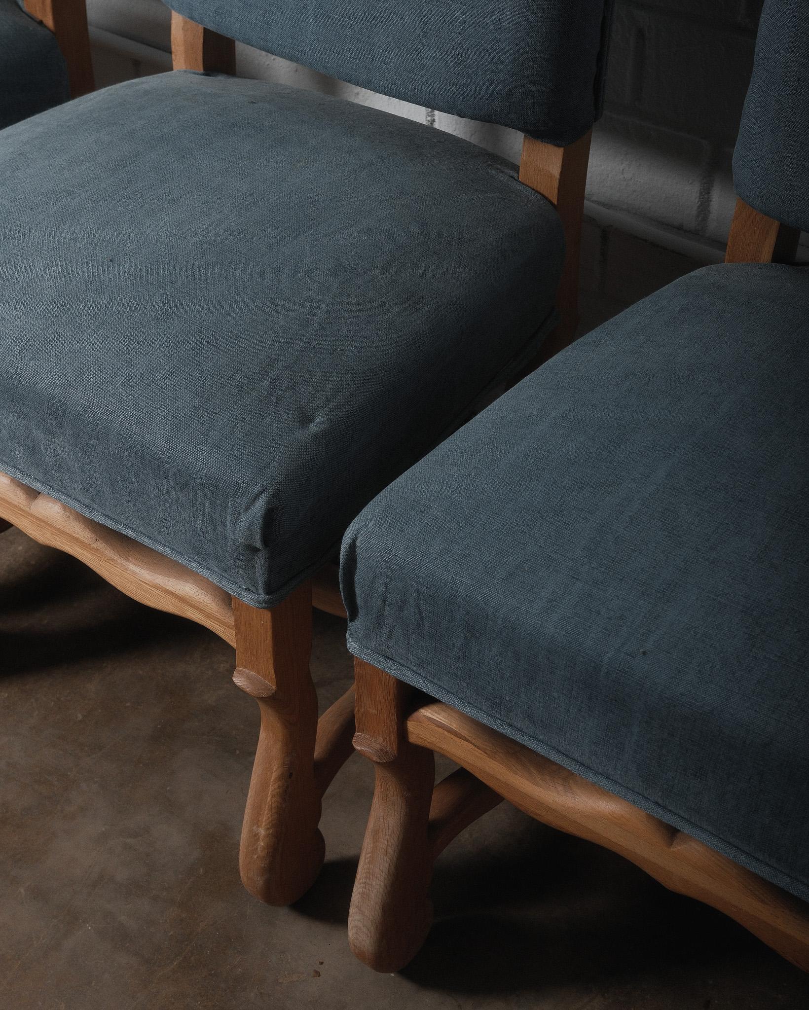 Européen Vintage Upholstery Blue Oak French Provincial Dining Chairs Set of Four en vente