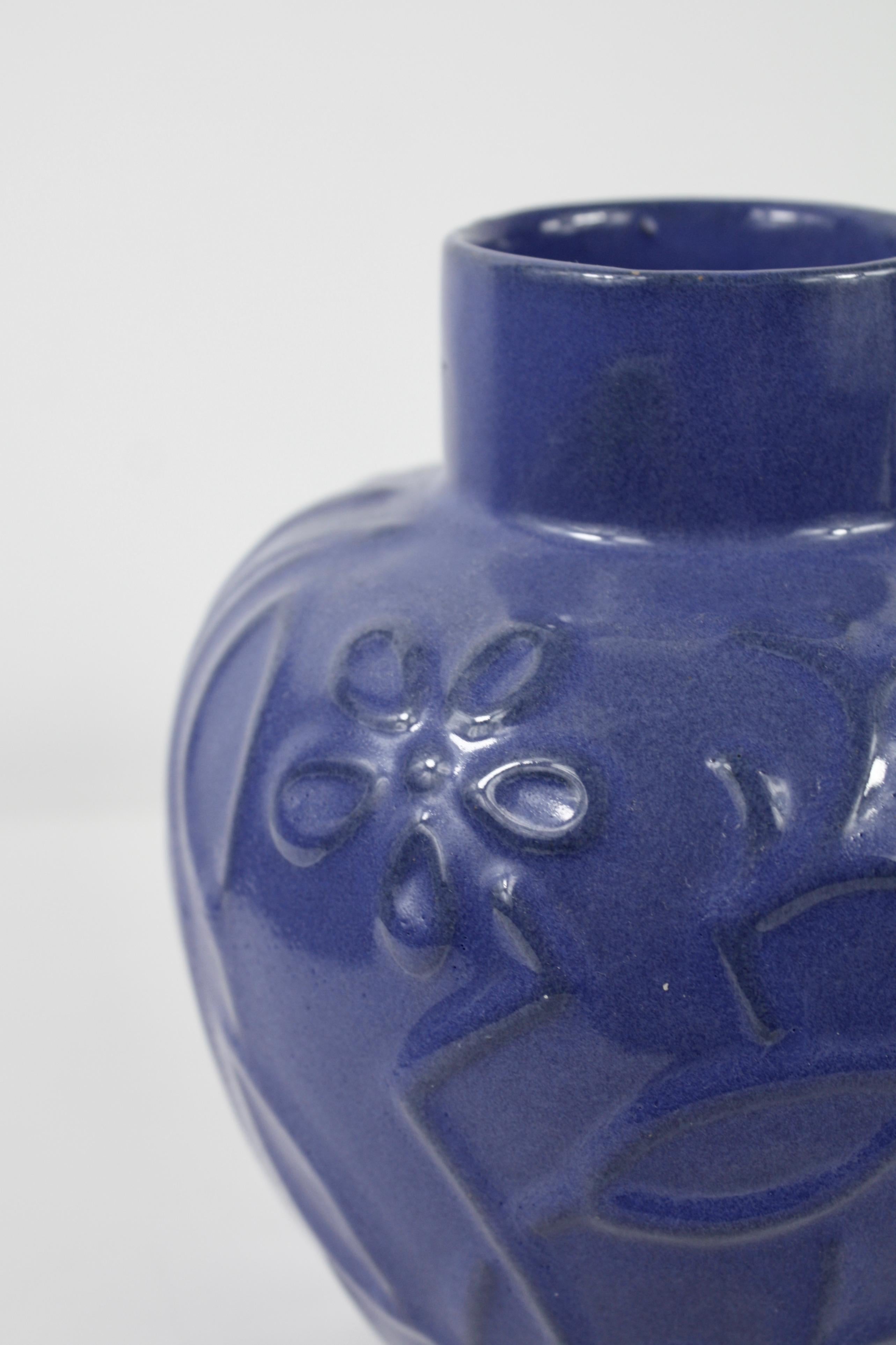 Svedese Vaso d'epoca Uppsala Ekeby Model 441 di Harald Östergren, 1947/48 Blu intenso in vendita