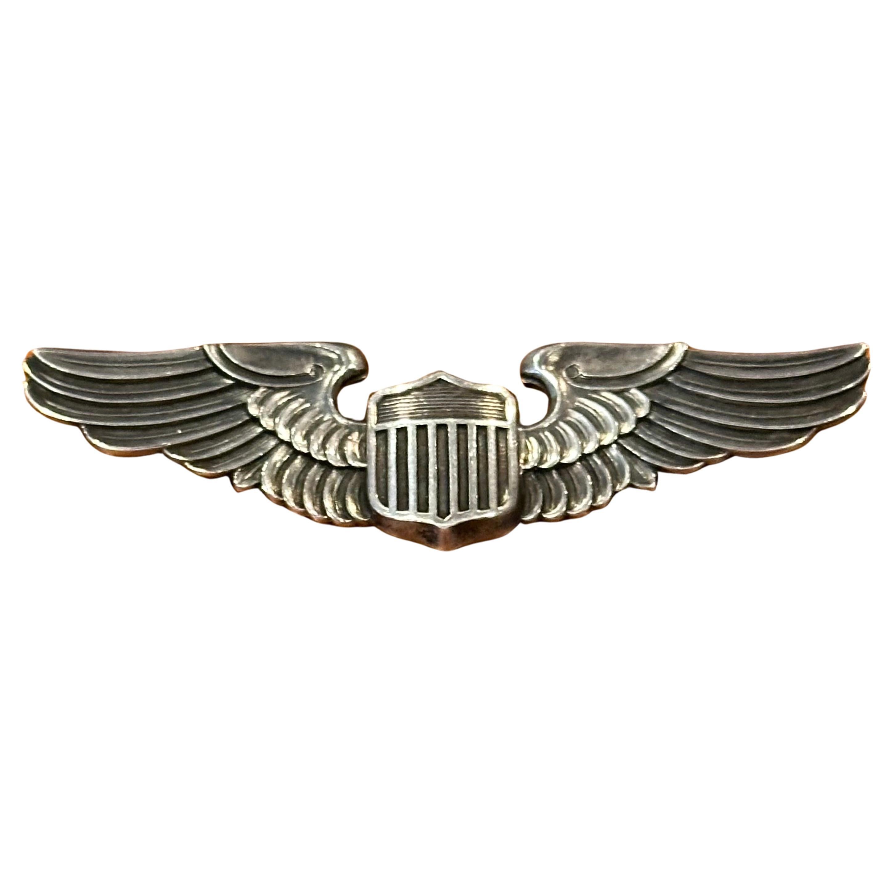 Mid-Century Modern Vintage U.S. Air Force Sterling Silver Pilot Air Wings Shirt Pin For Sale
