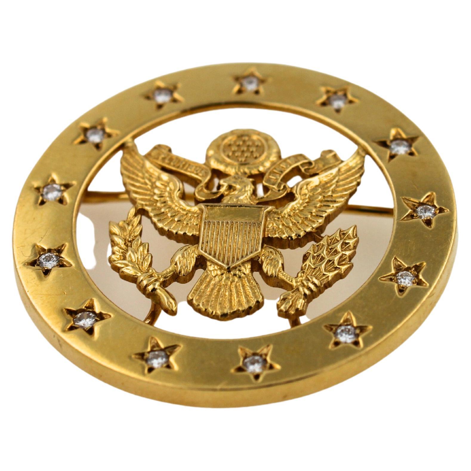 Vintage USA American Bald Eagle Stars 18 Karat Yellow Gold Brooch Clip Pin Badge
Vintage/Estate Item 
Approximate Year Range of Creation - 1960s-1990s
18K Solid Yellow Gold 
35mm in Diameter
13.30 Grams 
Very Beautiful, High-End Finish with Amazing