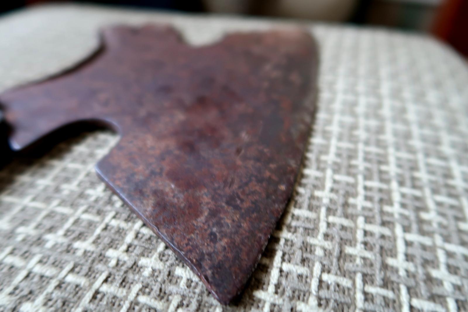 Métal Vintage USSR Axe : 1940s, Heavy and Distinctive, 30x13cm, 1J184 en vente