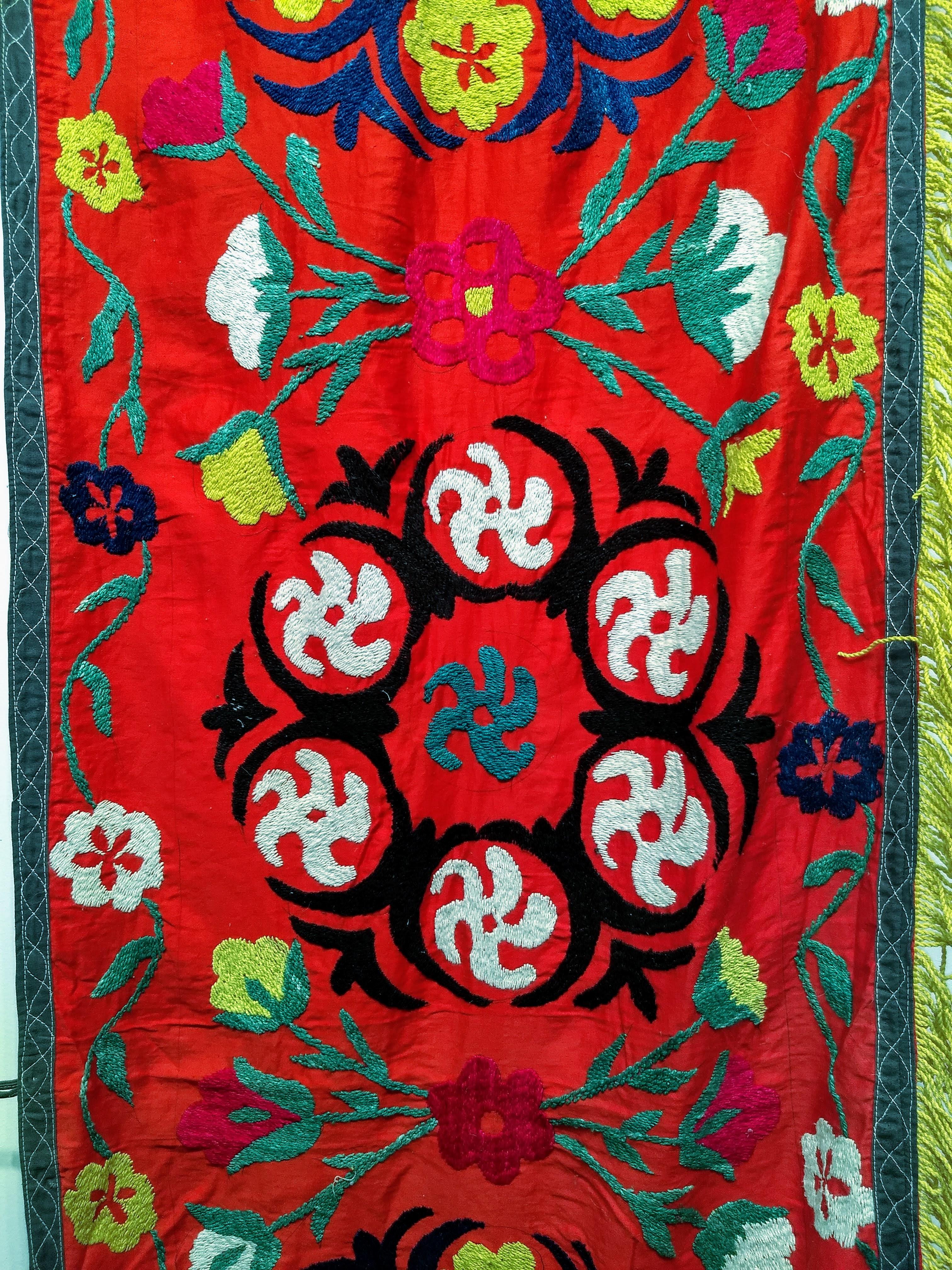 Vintage Uzbek Silk Embroidery Suzani in Red, Green, Ivory, Yellow, Blue For Sale 4