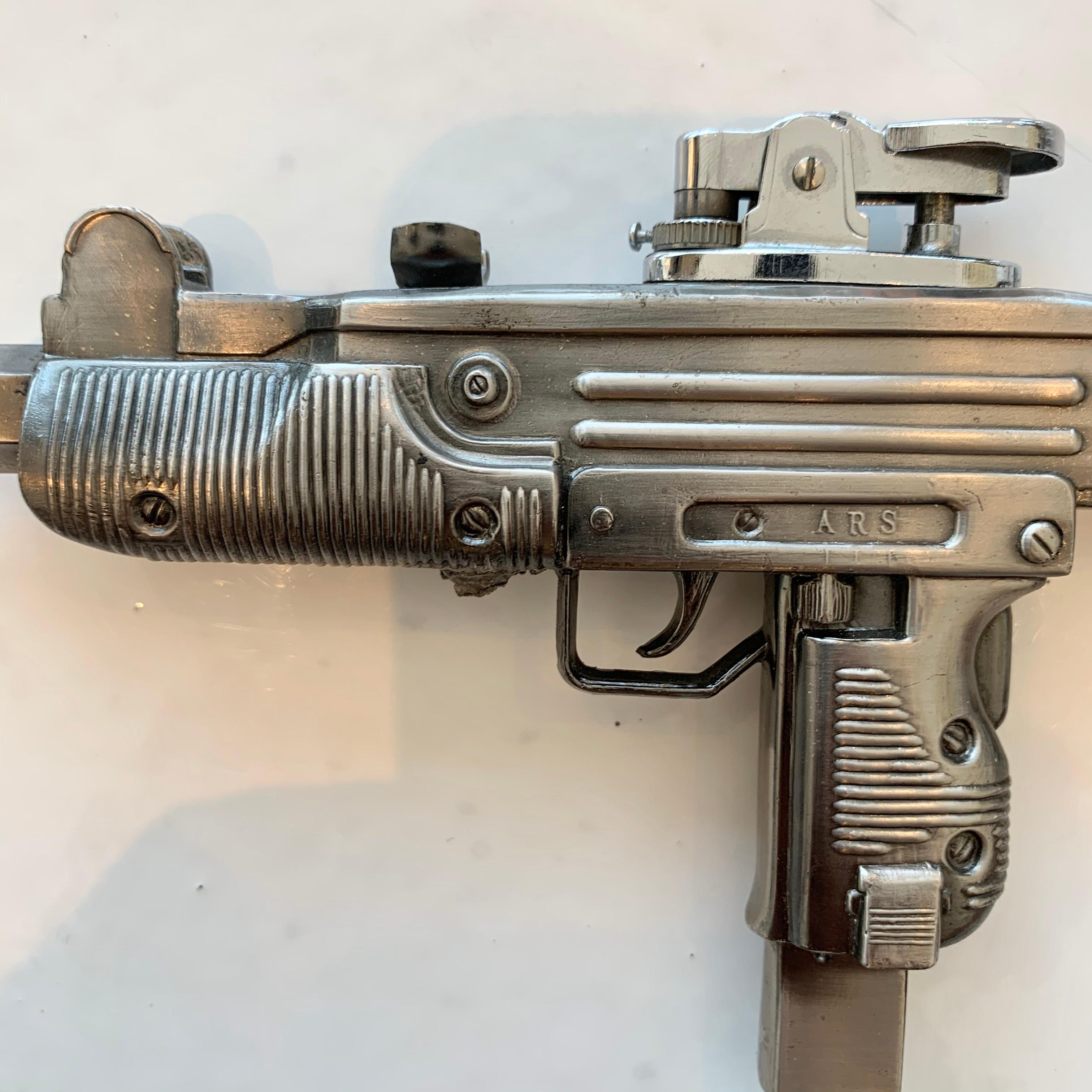 Vintage Uzi Machine Gun Lighter In Good Condition In Los Angeles, CA