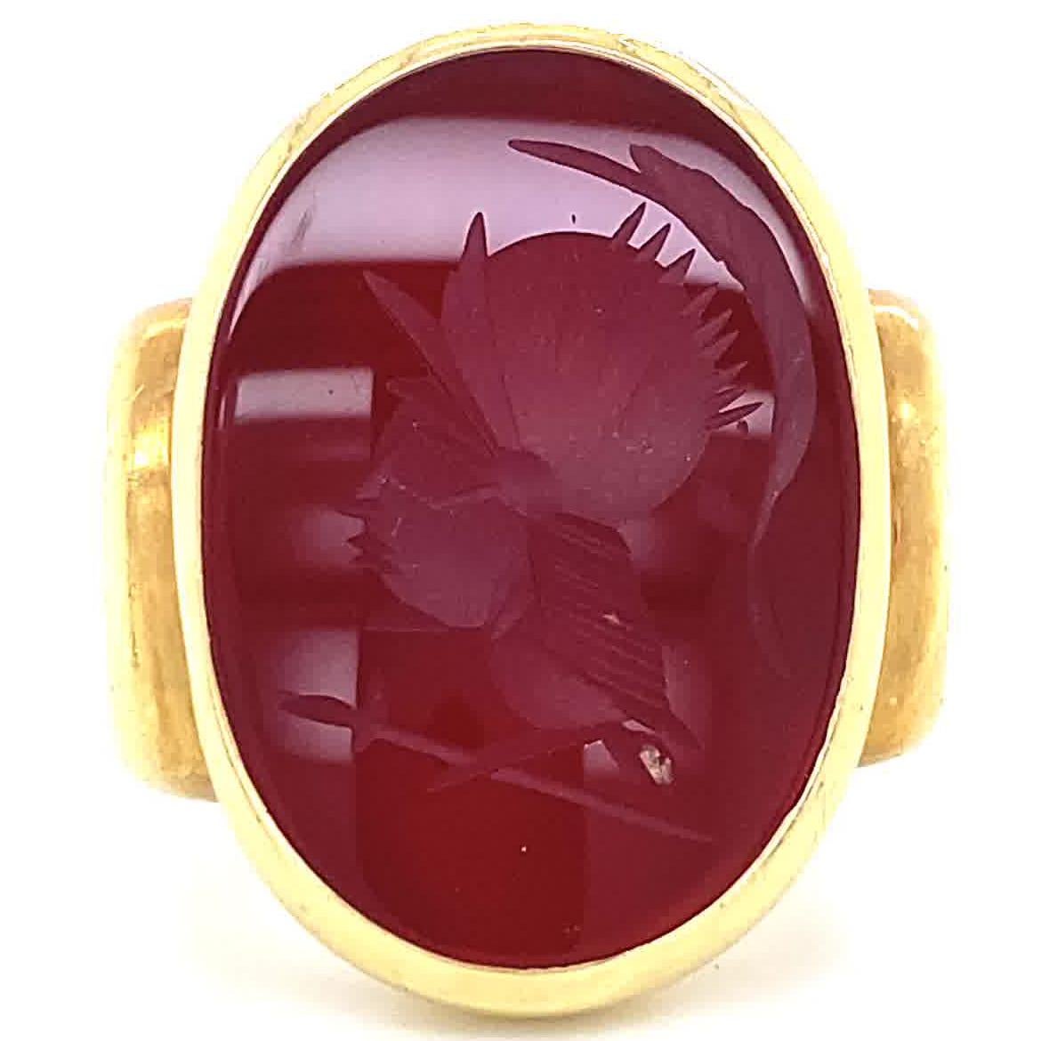 Vintage Vahe Natchayan Karneol Intaglio 18 Karat Gold Ring im Zustand „Hervorragend“ in Beverly Hills, CA