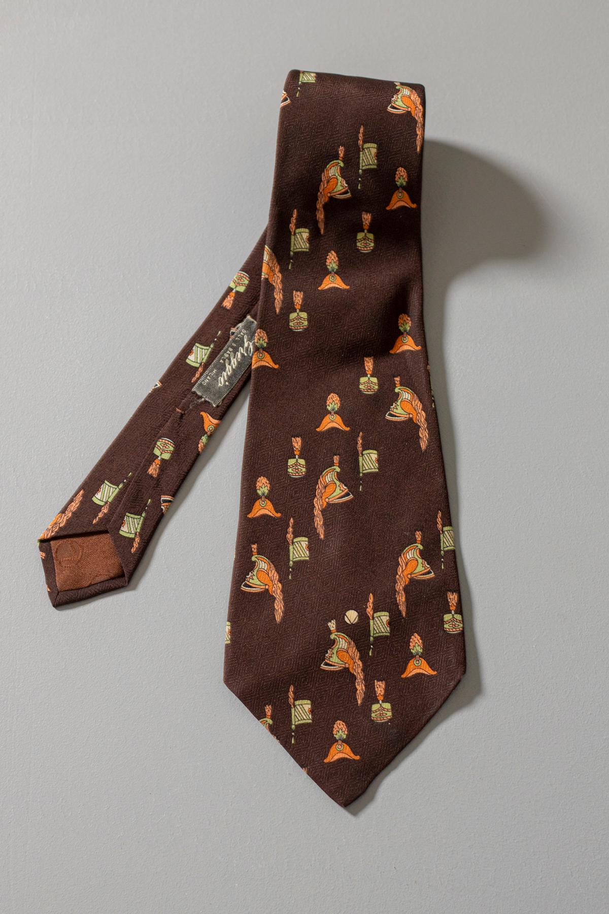 Vintage Valentino 100% silk brown tie  In Good Condition For Sale In Milano, IT