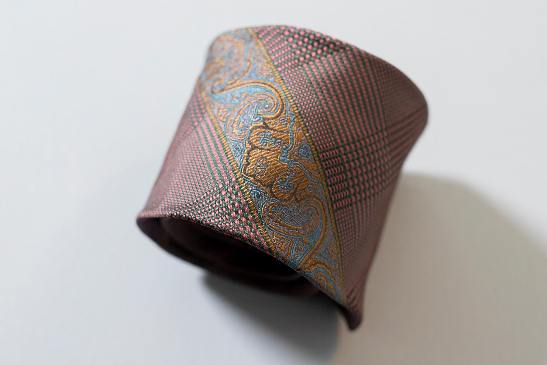 Valentino - Cravate vintage entièrement en soie  Pour hommes en vente