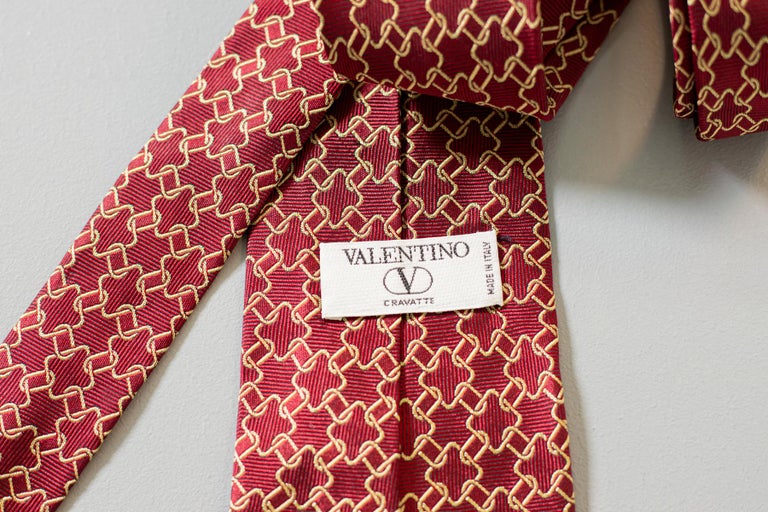 Vintage Valentino all-silk tie with golden pattern For Sale at 1stDibs