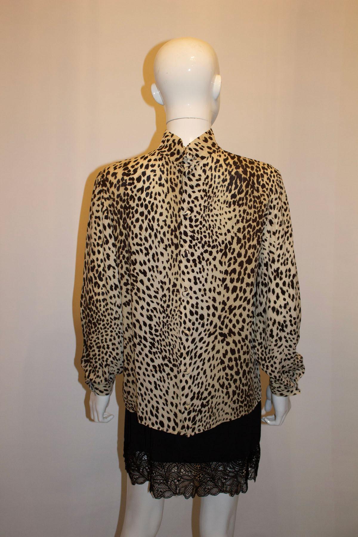 Vintage Valentino  Animal Print Silk Blouse In Good Condition For Sale In London, GB