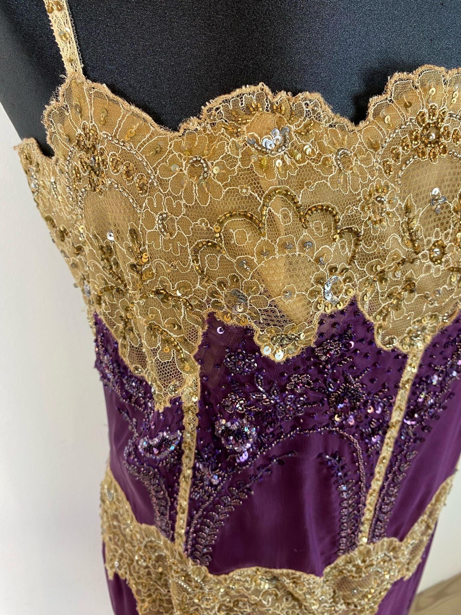 Women's or Men's Vintage Valentino beige and purple silk dress with embroidery and lace.