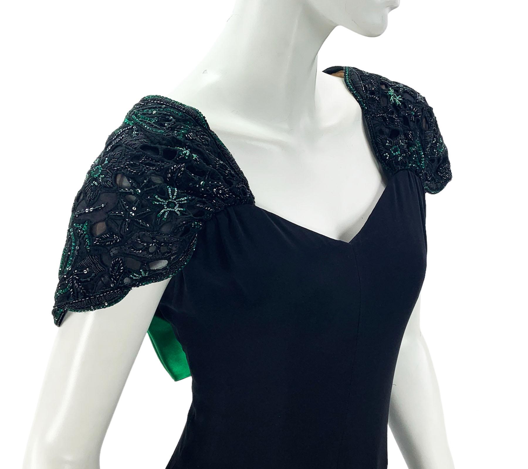 Vintage Valentino Black Silk Embellished Lace Green Bow Dress Gown US 8 For Sale 2