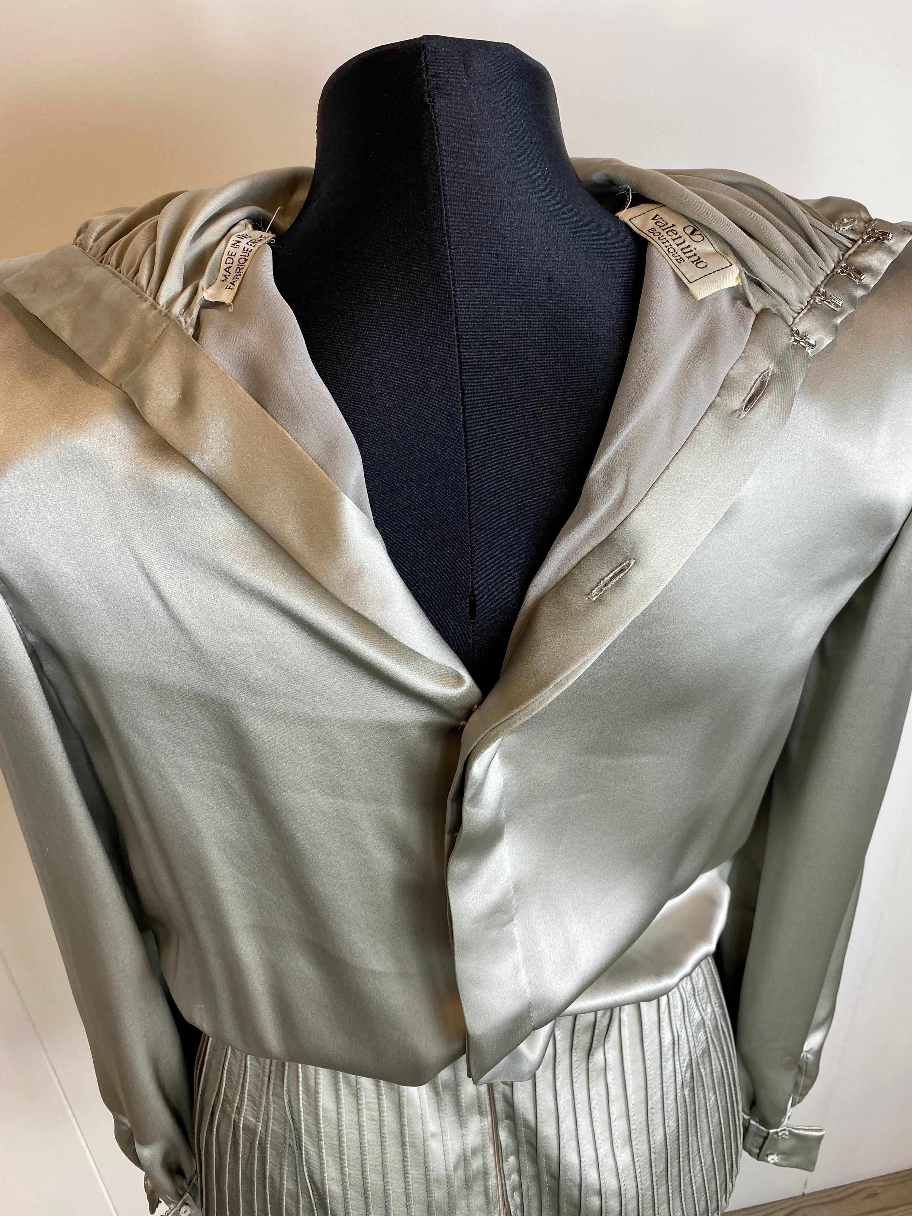 Vintage Valentino blouse. 5