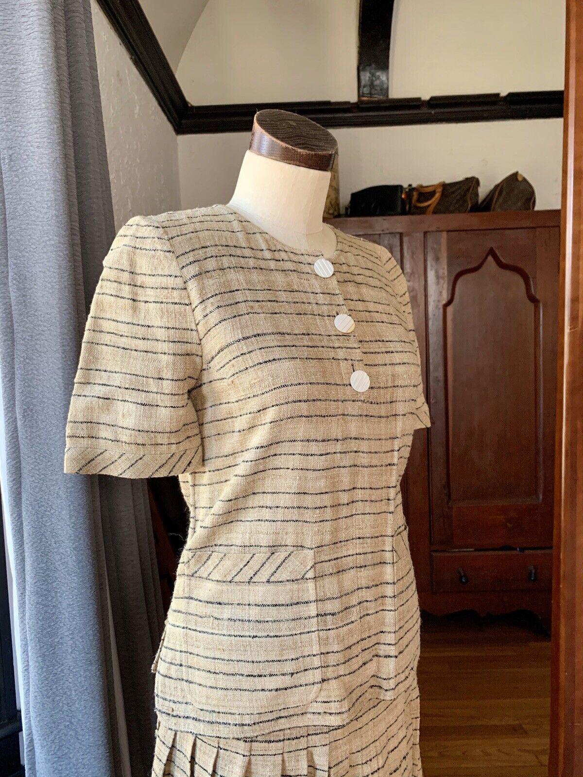 Vintage VALENTINO Boutique Couture Two Piece Ensemble Skirt Top 8 For Sale 1