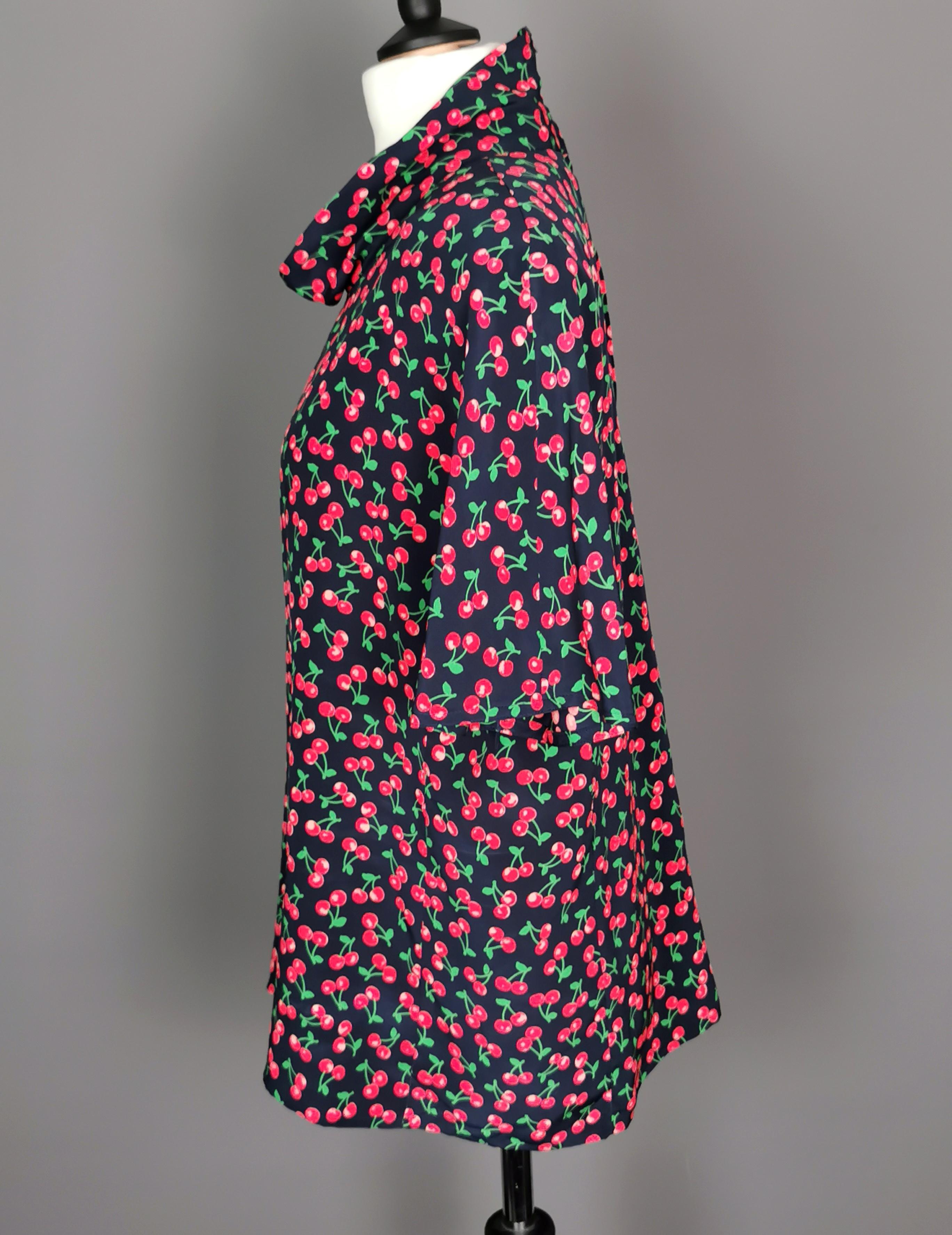 Women's Vintage Valentino cherry print Silk blouse