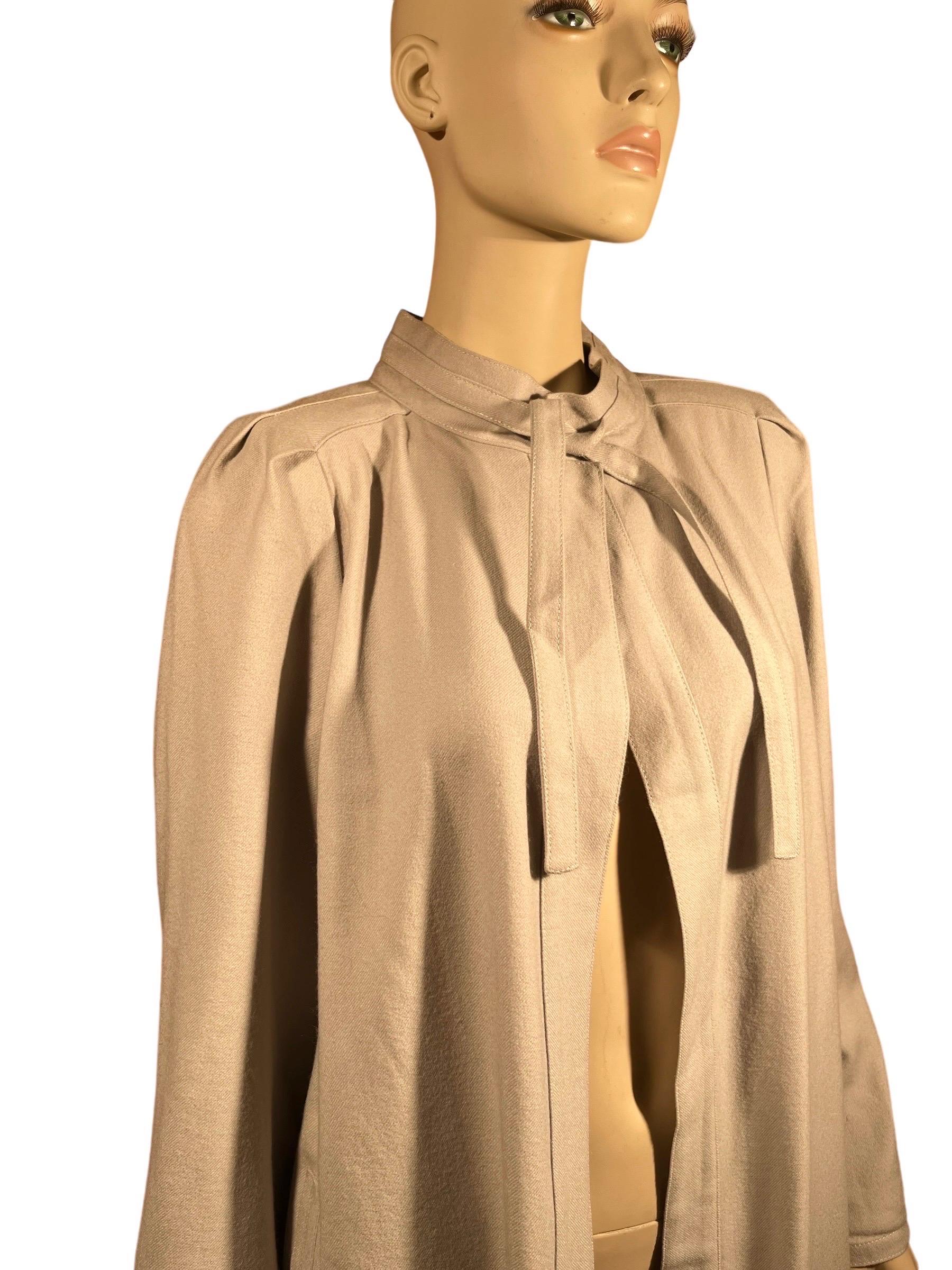 Vintage VALENTINO COUTURE Dove Gray Wool Jacket  For Sale 1