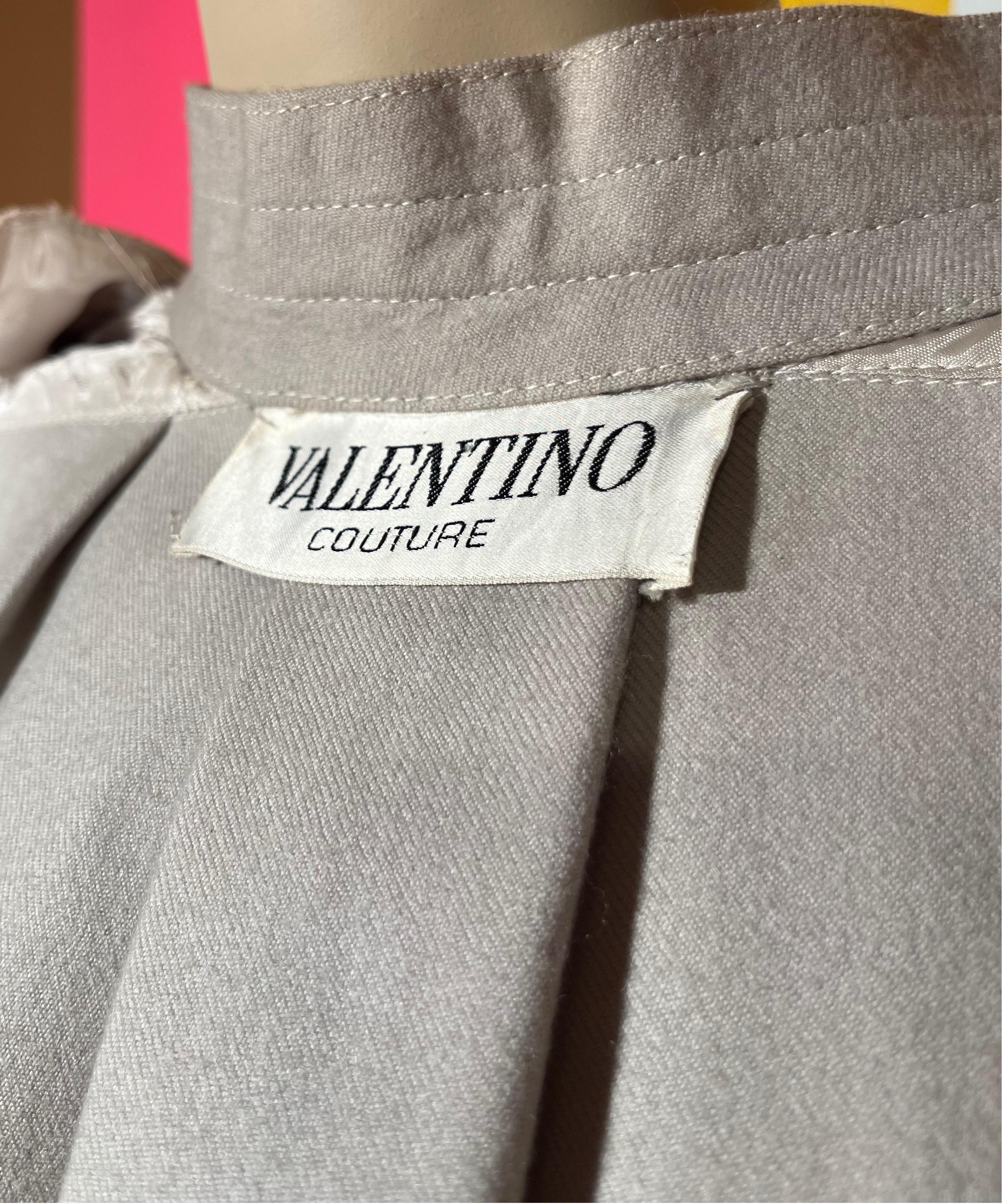 Vintage VALENTINO COUTURE Dove Gray Wool Jacket  For Sale 3