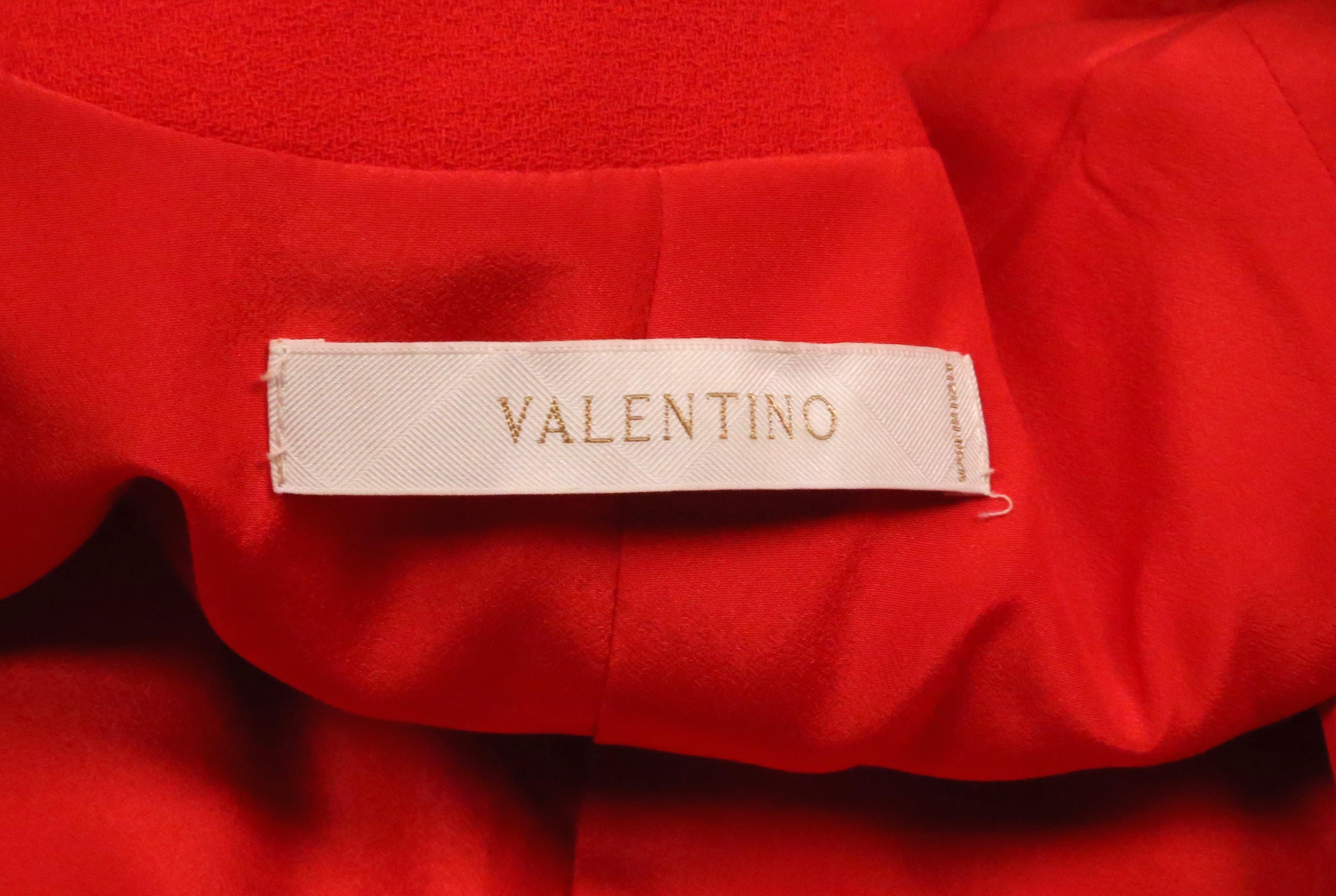 Red vintage VALENTINO fitted red wool jacket with tie detail For Sale
